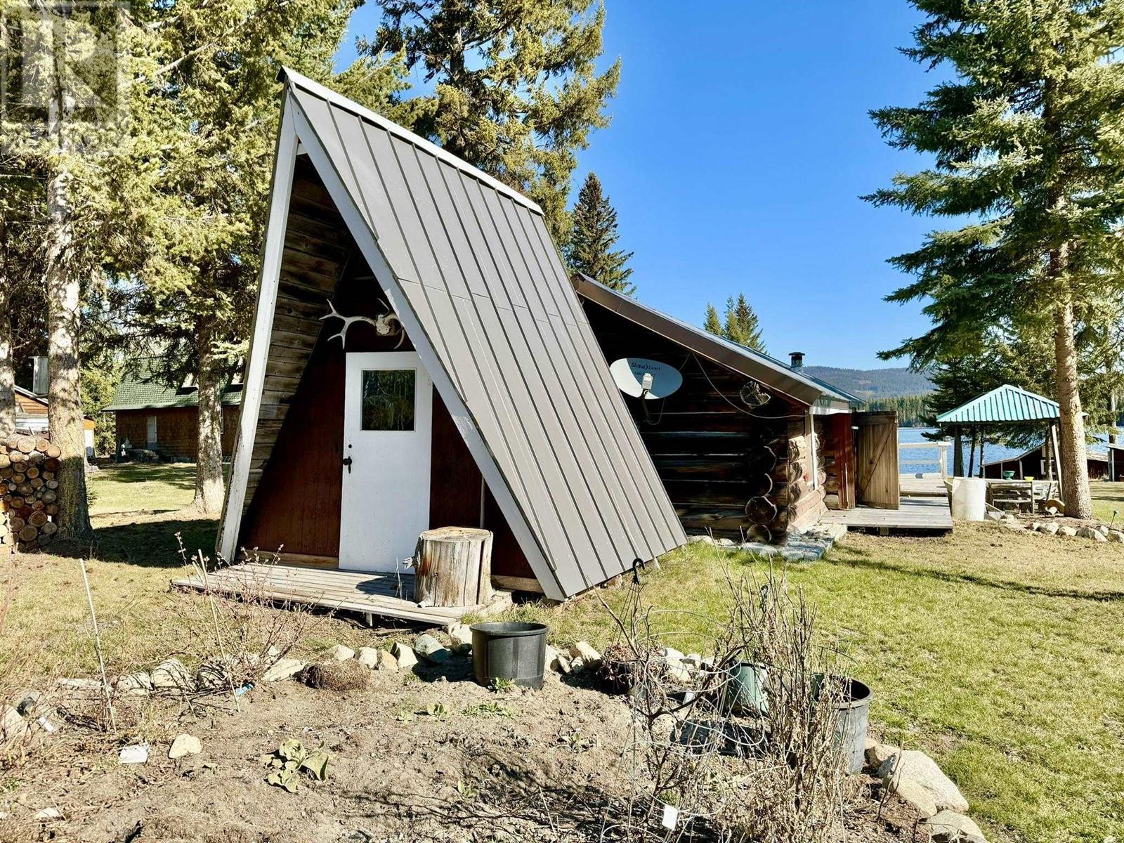 5873 S DEMPSEY LAKE ROAD, Lac La Hache