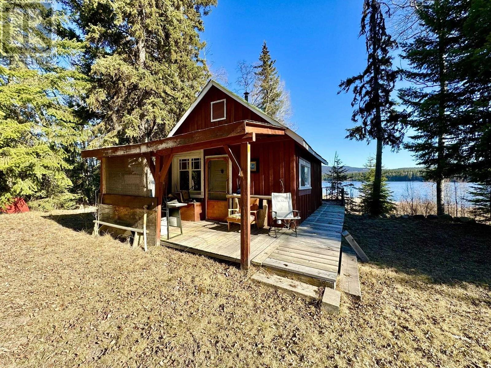 5873 S DEMPSEY LAKE ROAD, Lac La Hache