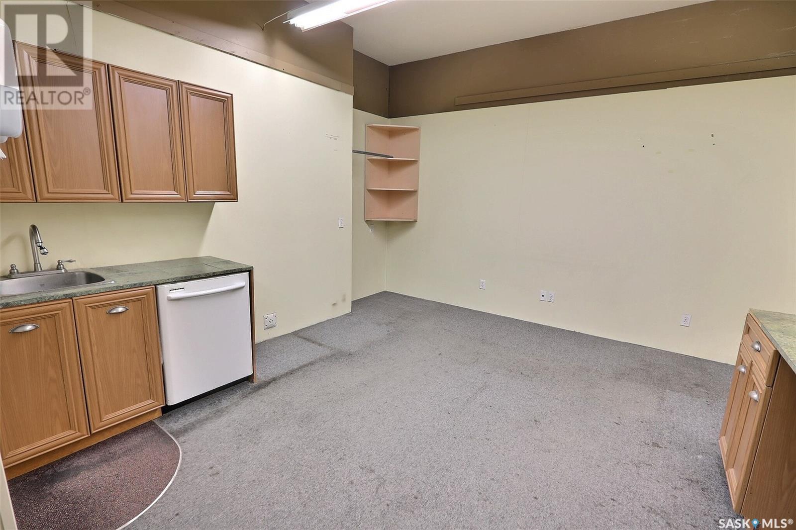 Photo 9 of 1306 Central Avenue, Prince Albert SK