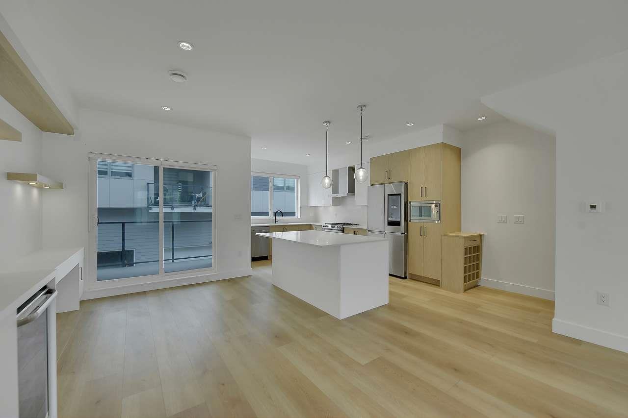 Photo 8 of 40 12585 104 A Avenue, Surrey BC