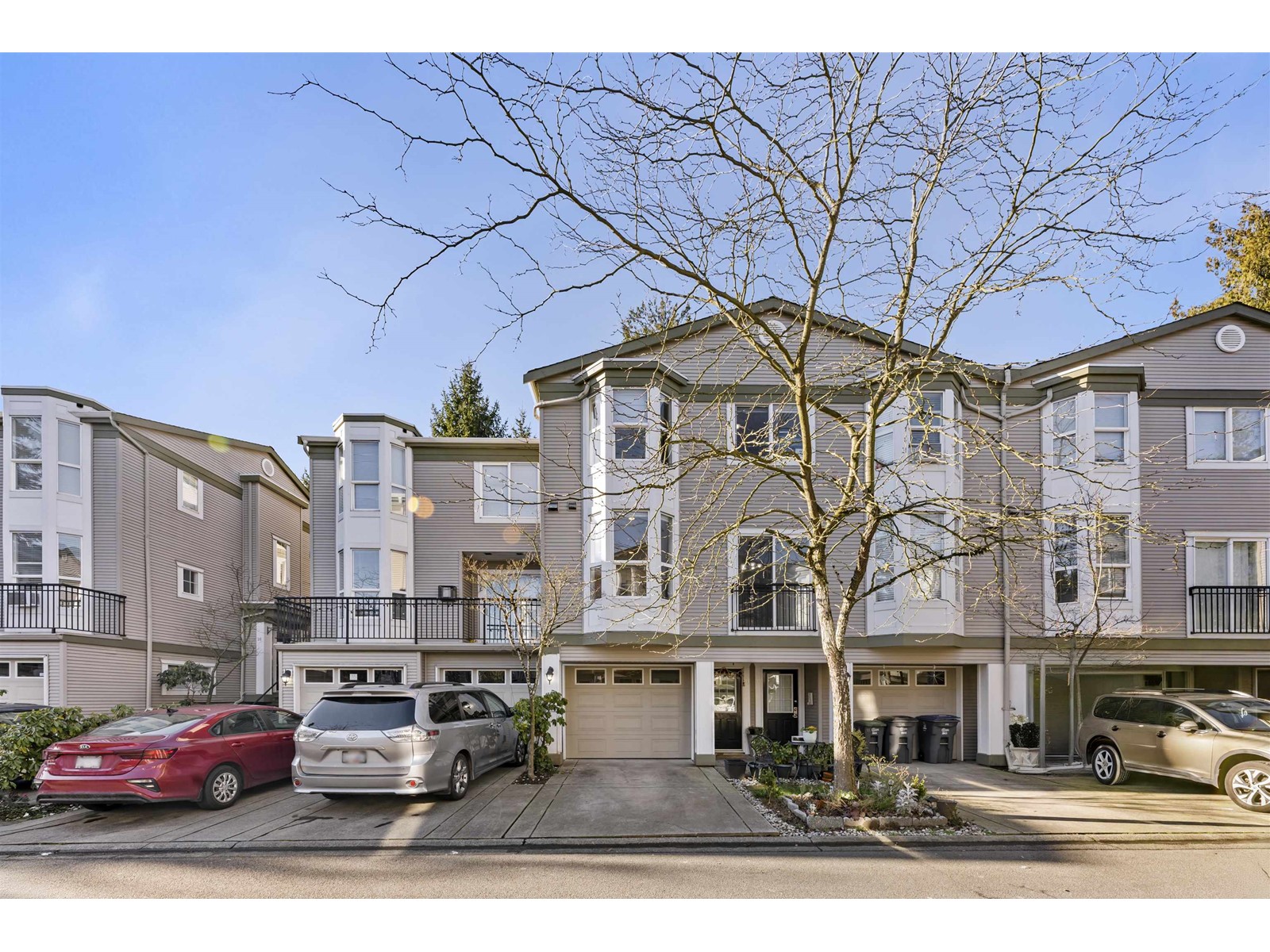 Photo 1 of 34 9559 130 A Street, Surrey BC