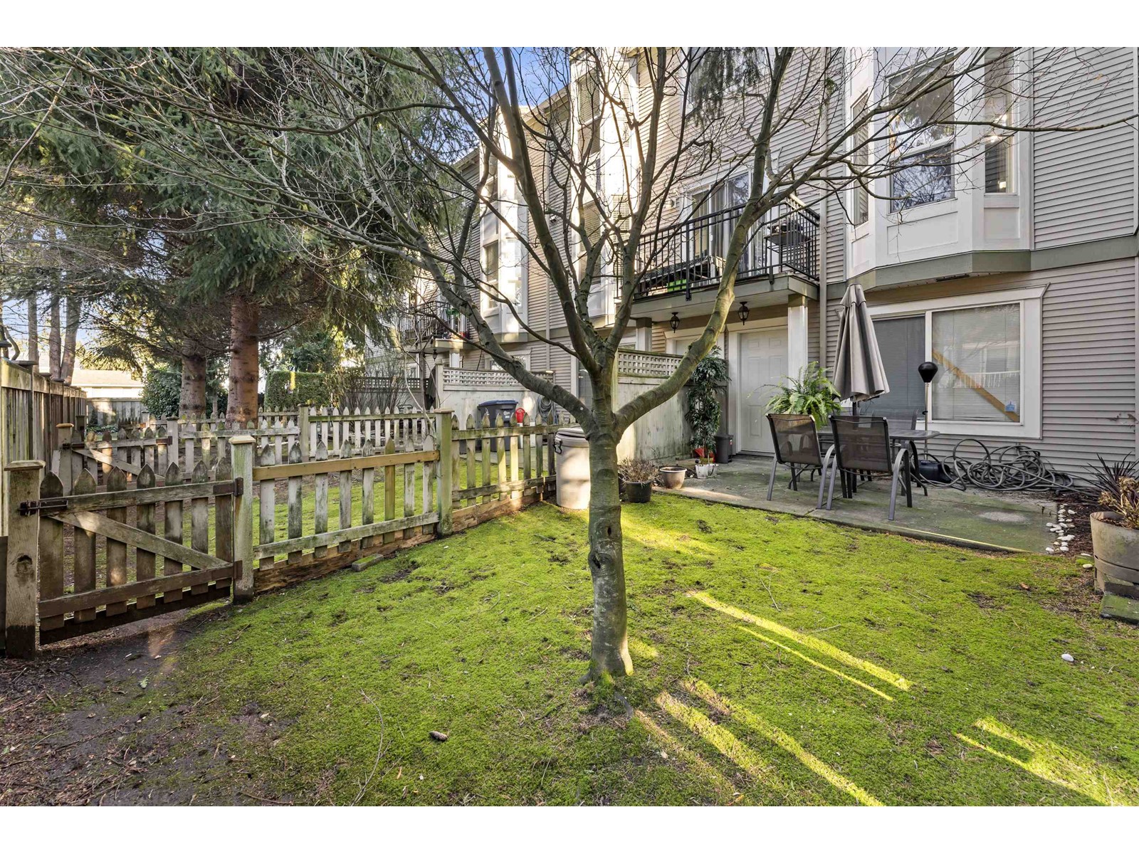Photo 12 of 34 9559 130 A Street, Surrey BC