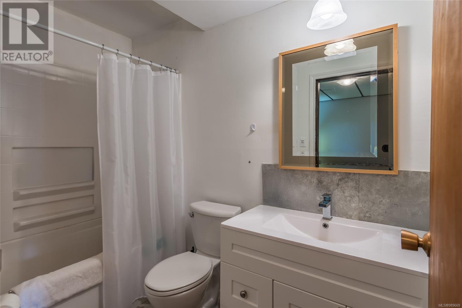 2910 18th Ave, Port Alberni real estate listing 989669