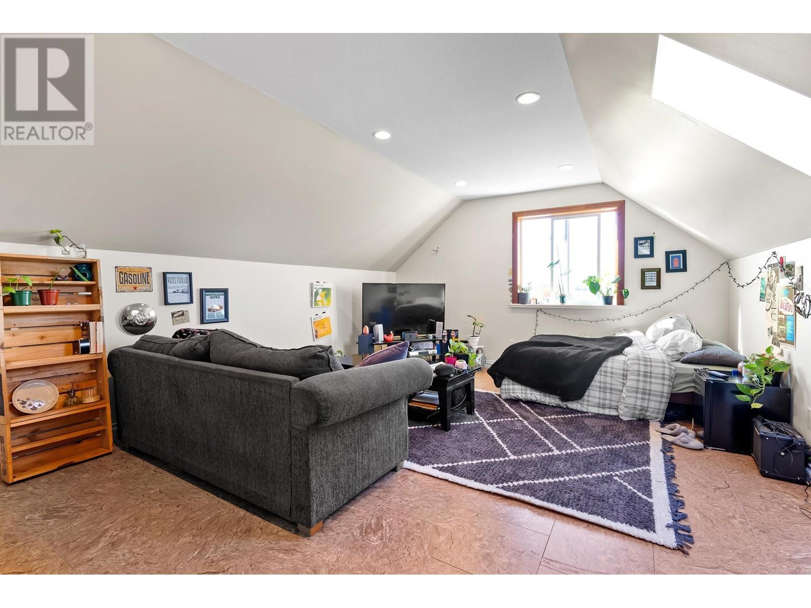 Photo 19 of 13222 Sharpe Road, Pitt Meadows BC
