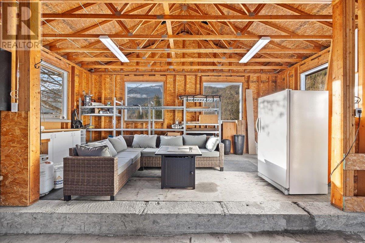 2269 Solsqua Road, Sicamous