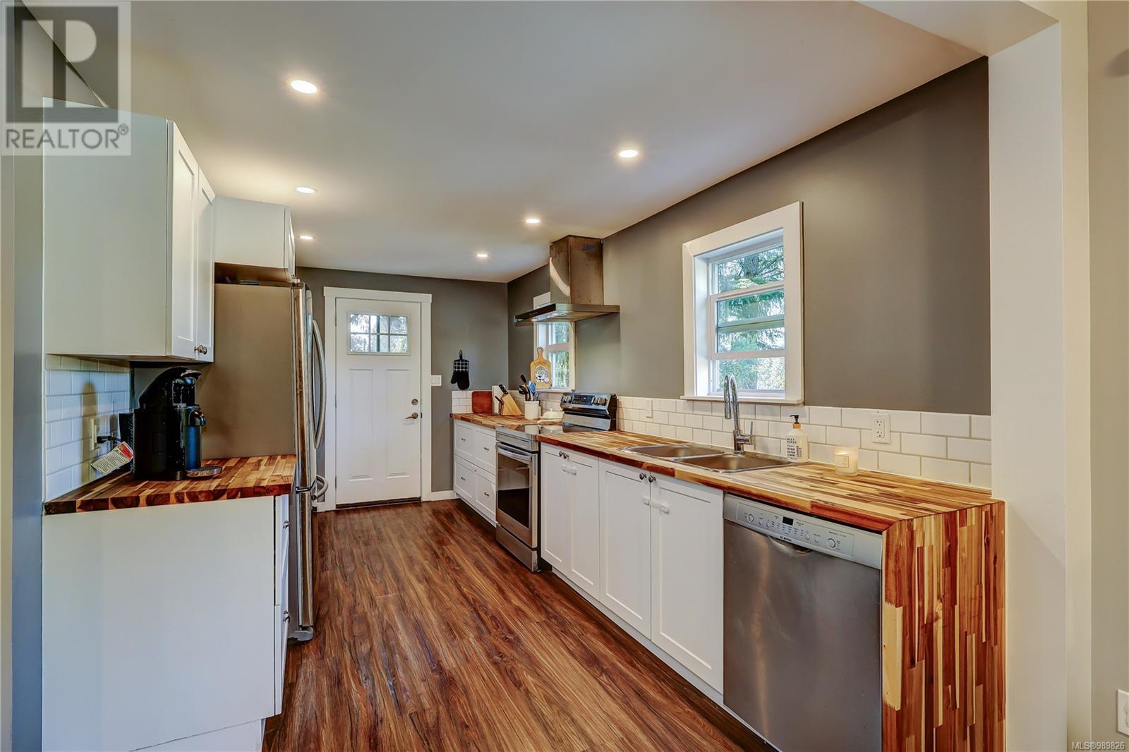 Photo 6 of 13403 Code Rd, Ladysmith BC