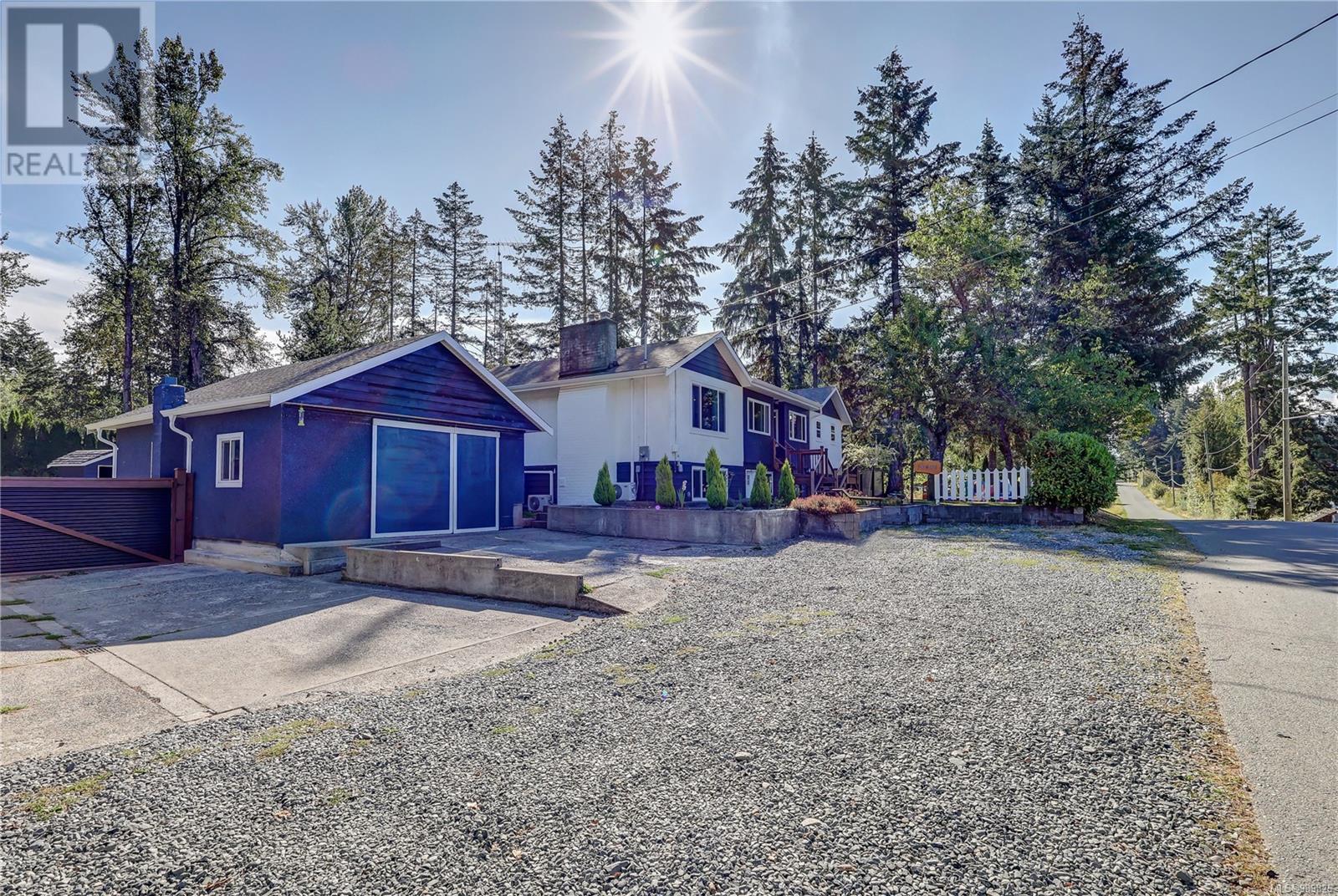 Photo 2 of 13403 Code Rd, Ladysmith BC