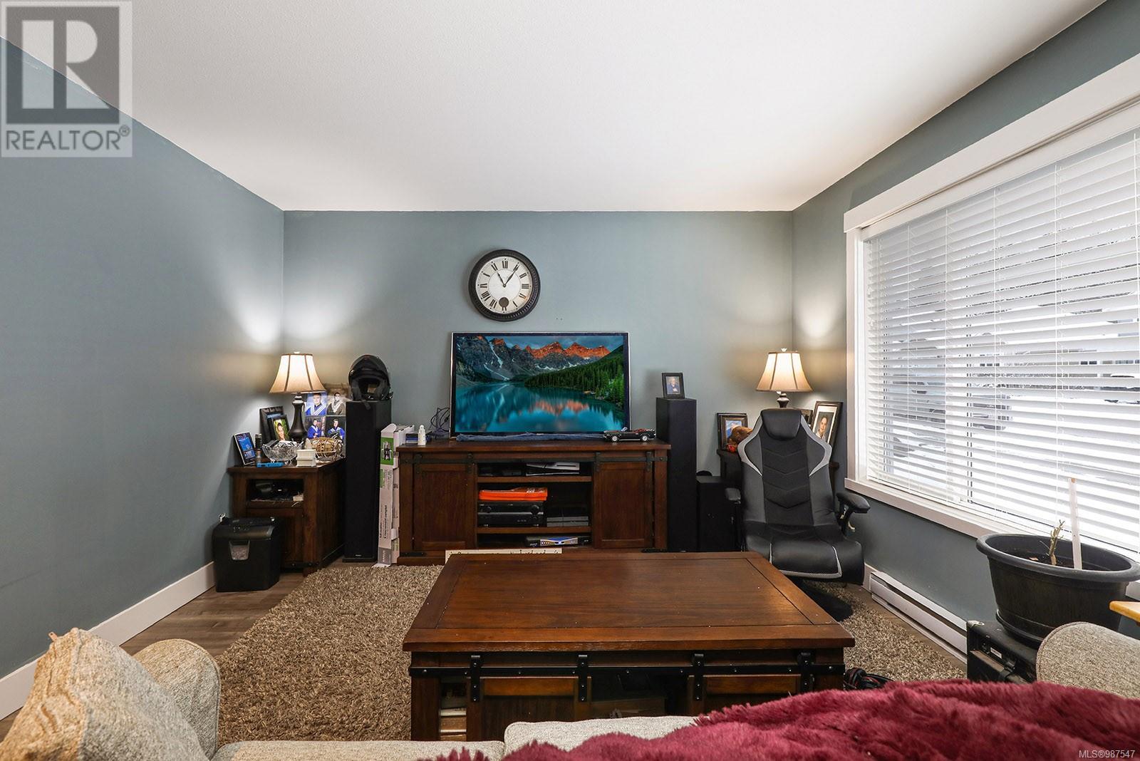 2560 Steele Cres, Courtenay real estate listing 987547
