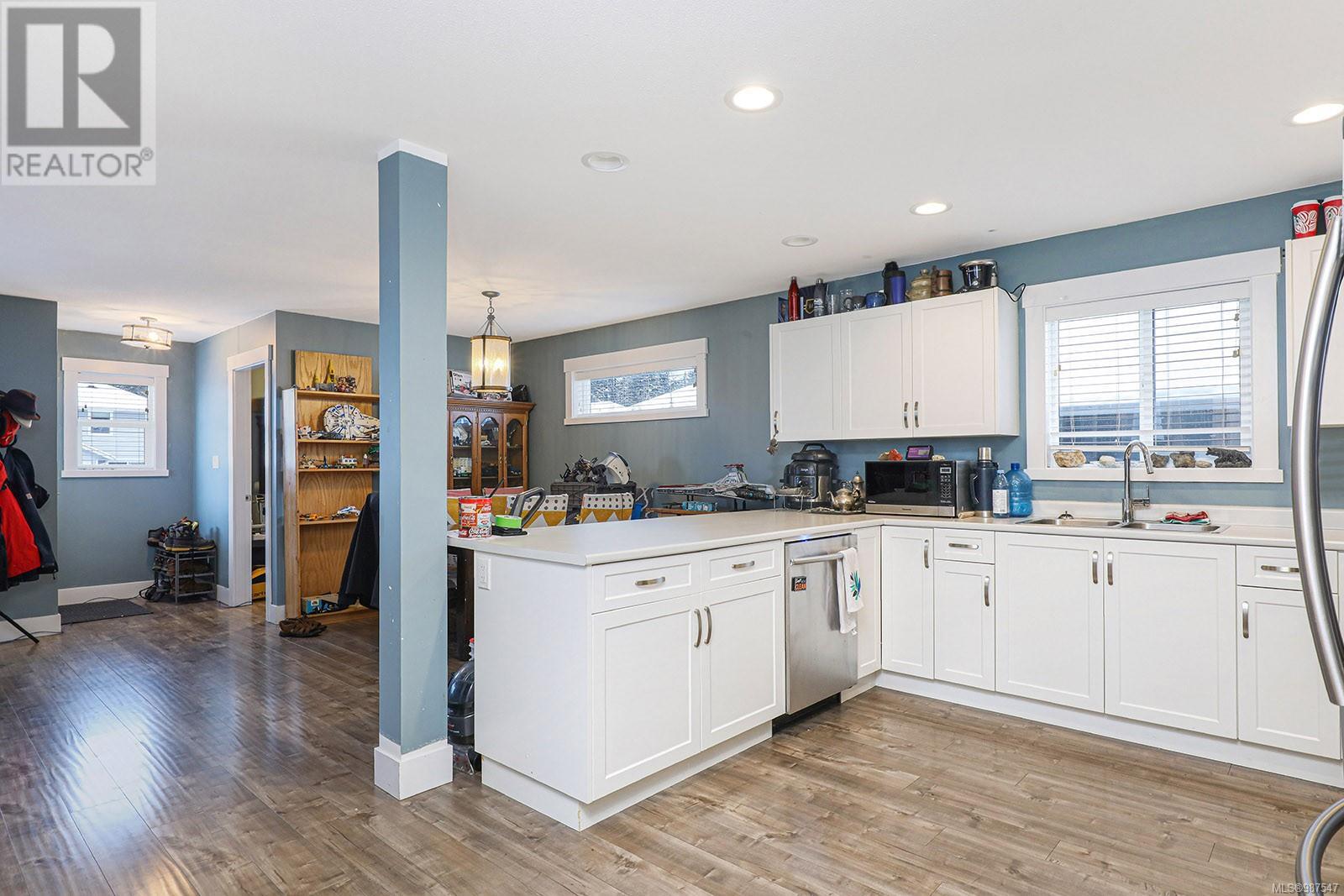 2560 Steele Cres, Courtenay real estate listing 987547
