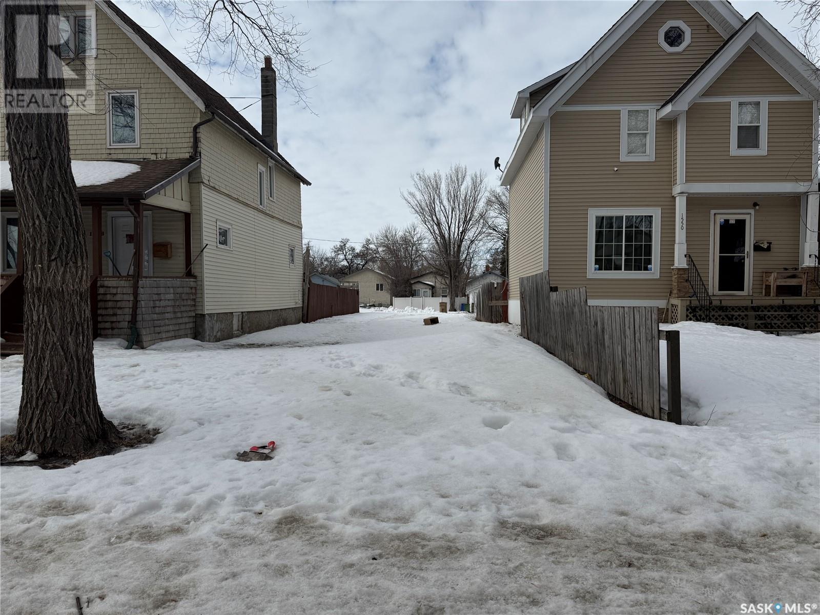 Photo 4 of 1556 Robinson Street, Regina SK