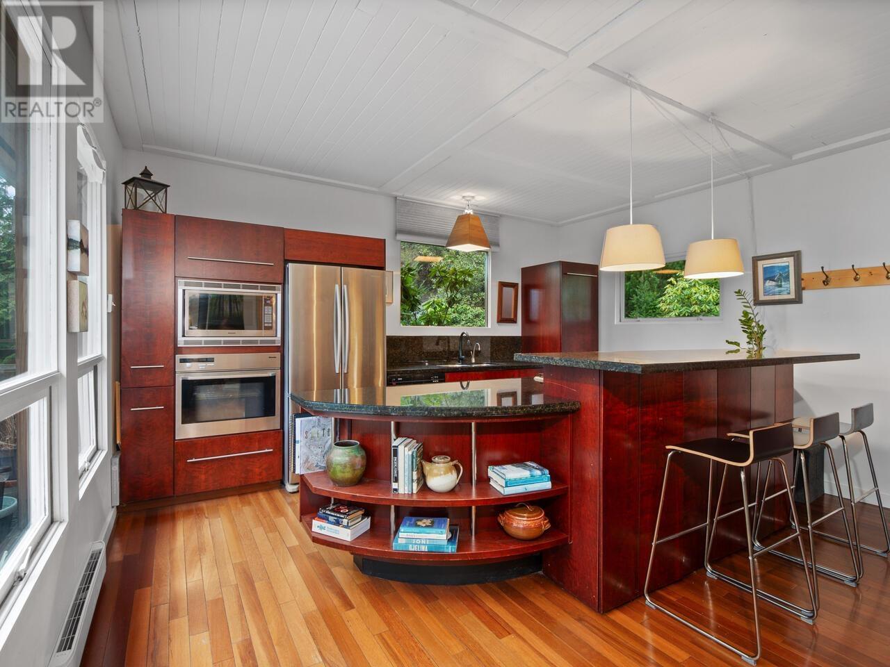 1482 EAGLE CLIFF ROAD, Bowen Island