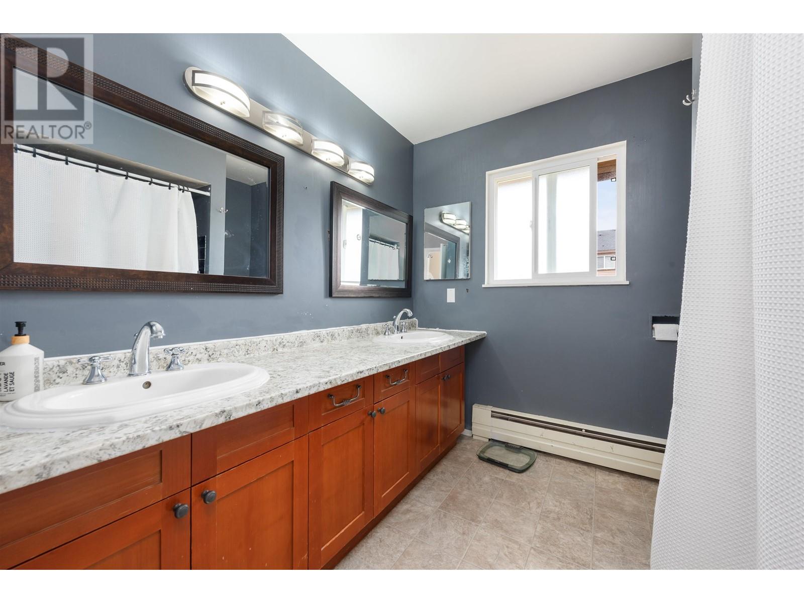 38850 BUCKLEY AVENUE, Squamish real estate listing R2970048