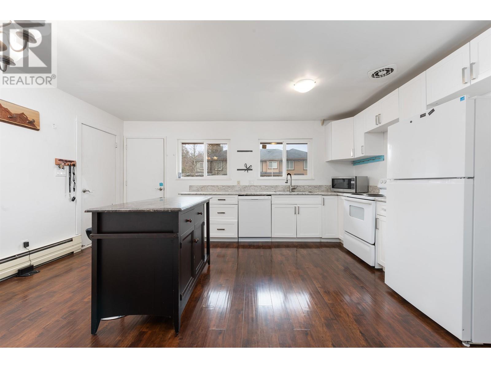 38850 BUCKLEY AVENUE, Squamish real estate listing R2970048