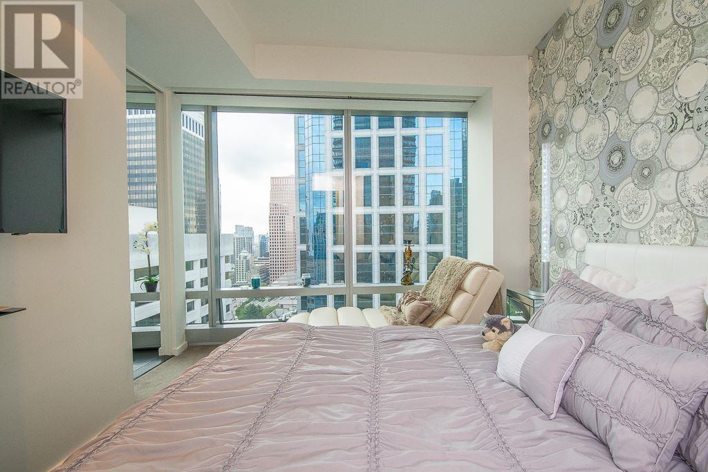 Photo 4 of 2305 1151 W Georgia Street, Vancouver BC