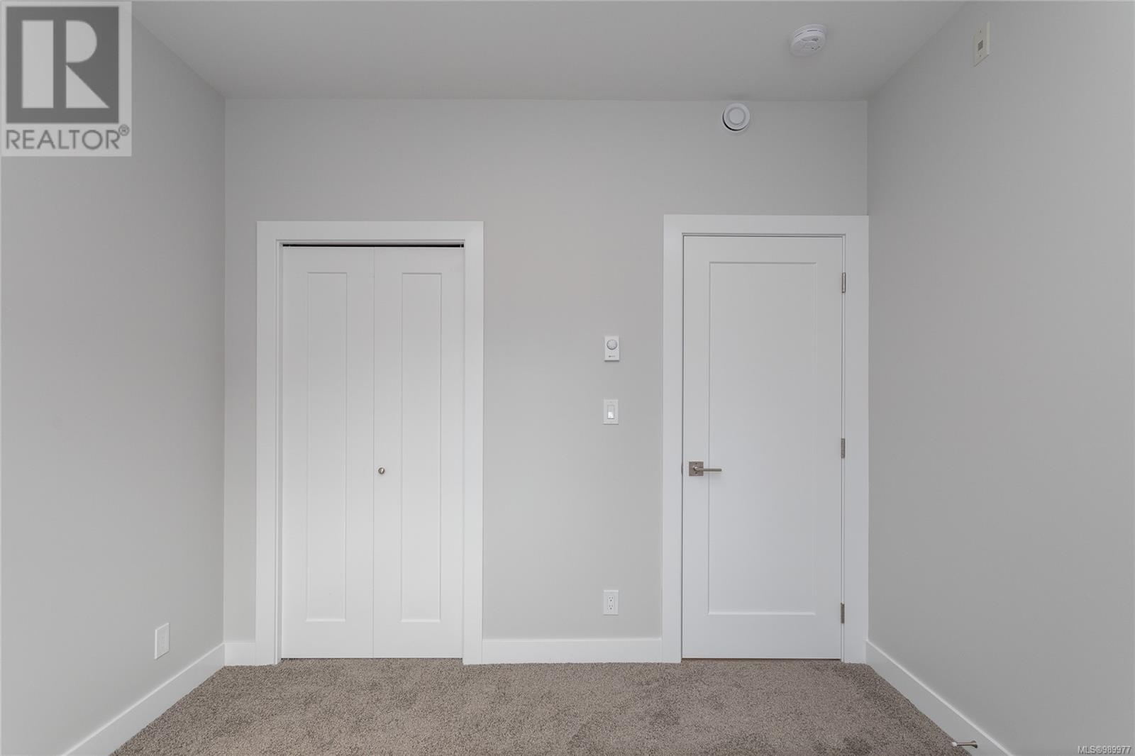 406 924 Jenkins Ave, Langford real estate listing 989977