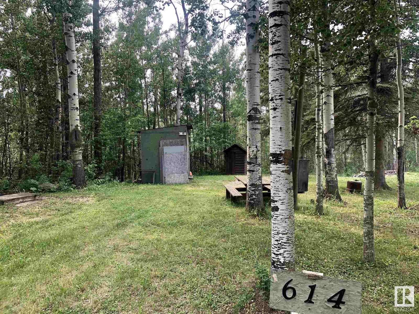 Photo 2 of 614 6 St, Rural Wetaskiwin County AB