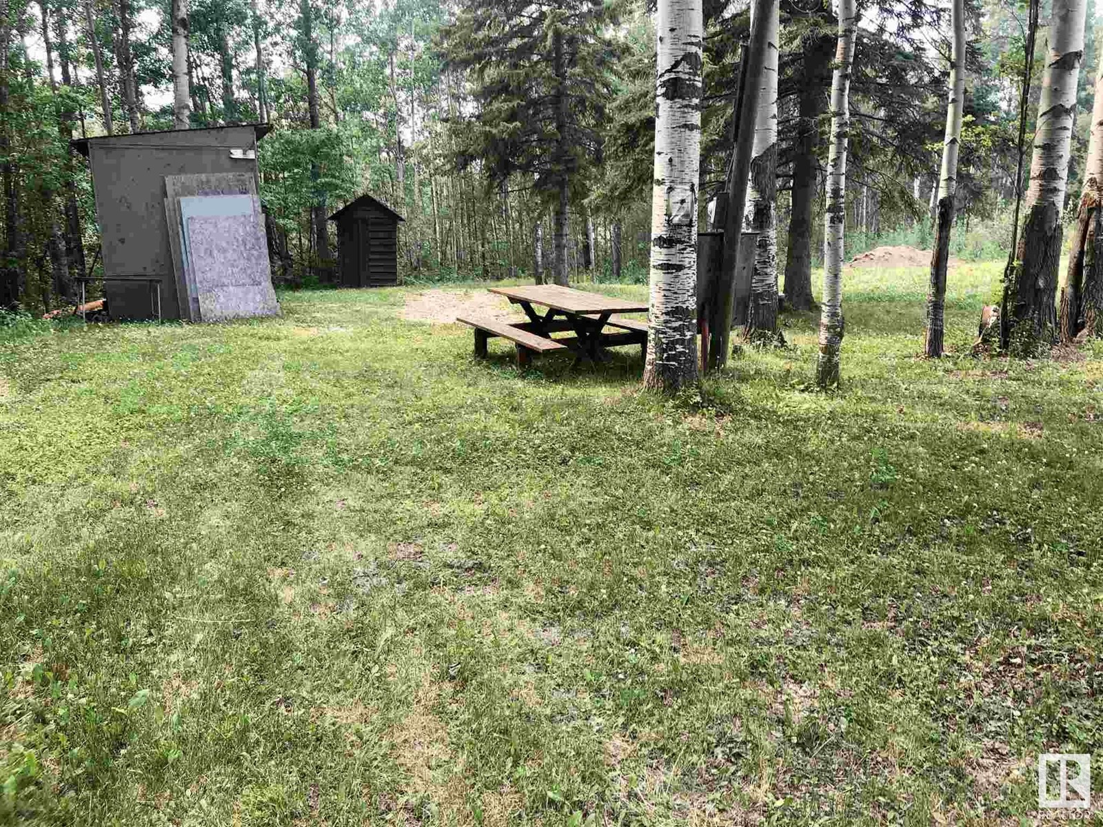Photo 3 of 614 6 St, Rural Wetaskiwin County AB