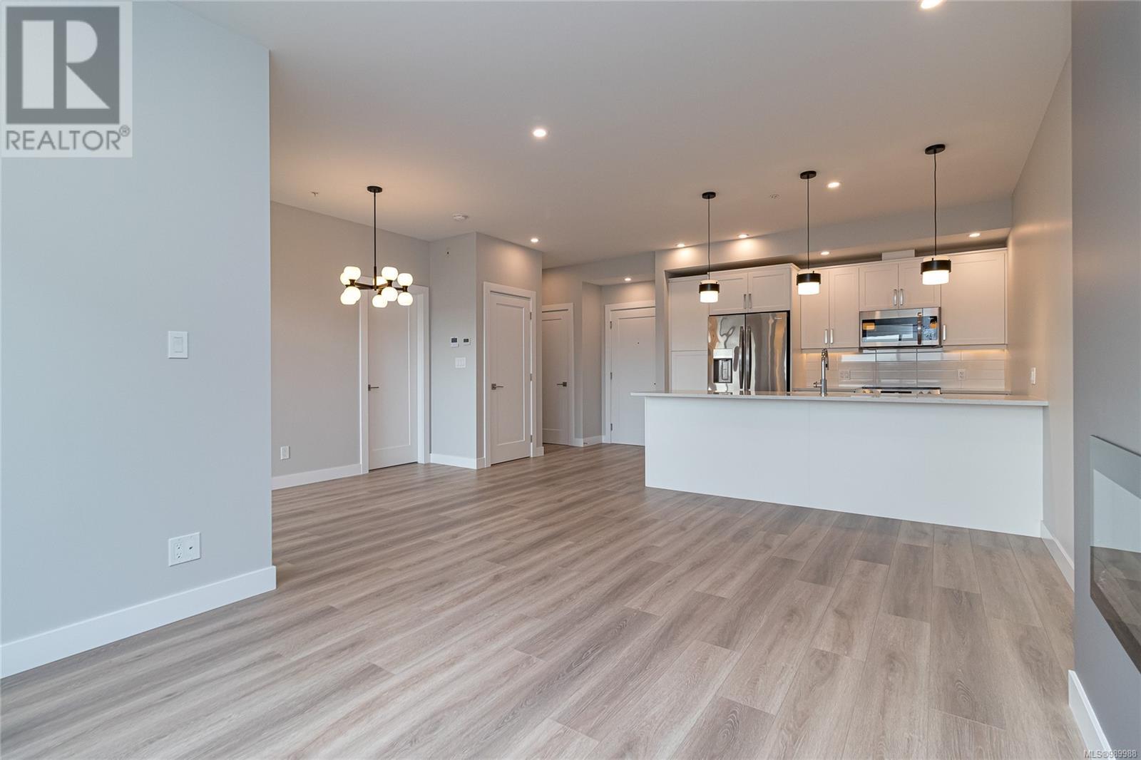 204 924 Jenkins Ave, Langford real estate listing 989988