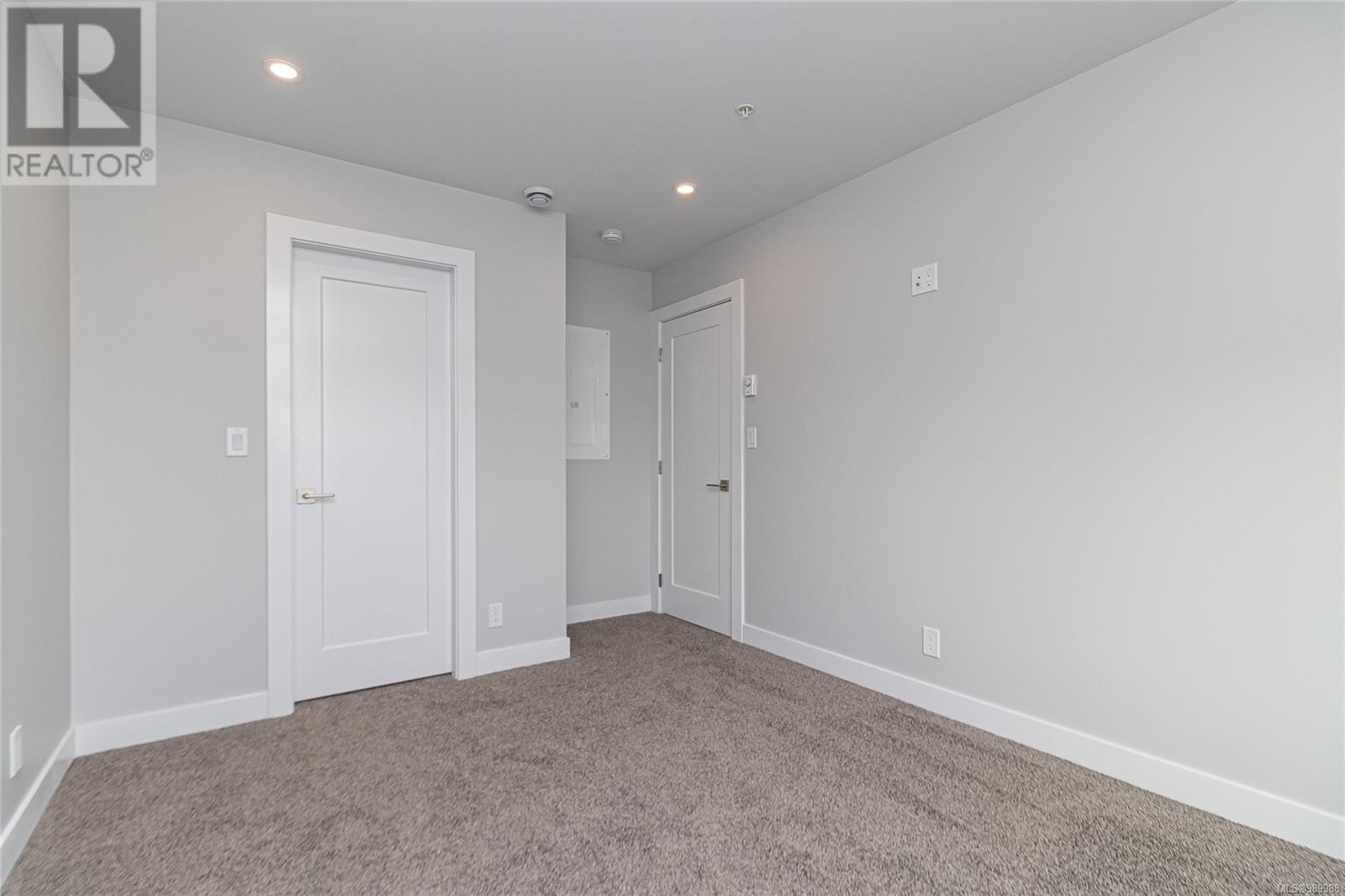 204 924 Jenkins Ave, Langford real estate listing 989988