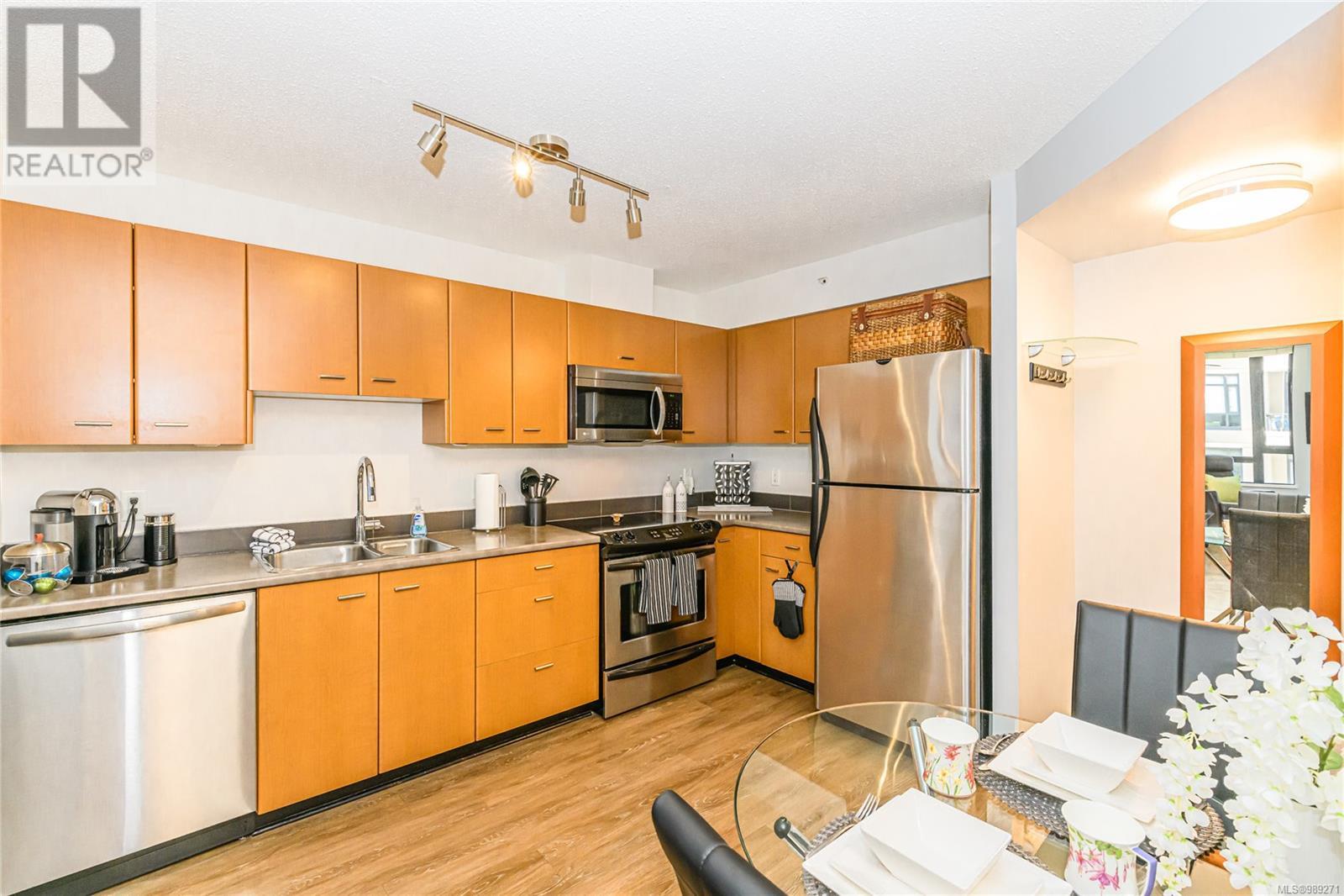 506 751 Fairfield Road, Victoria