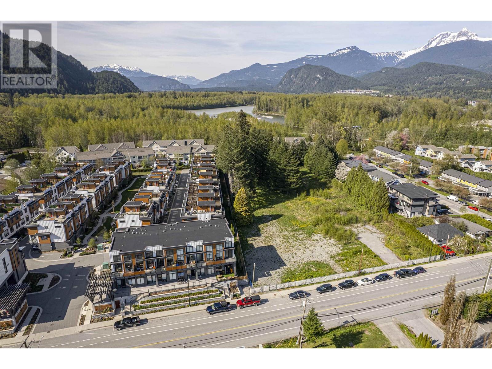 101-39771 GOVERNMENT ROAD, Squamish real estate listing R2974261