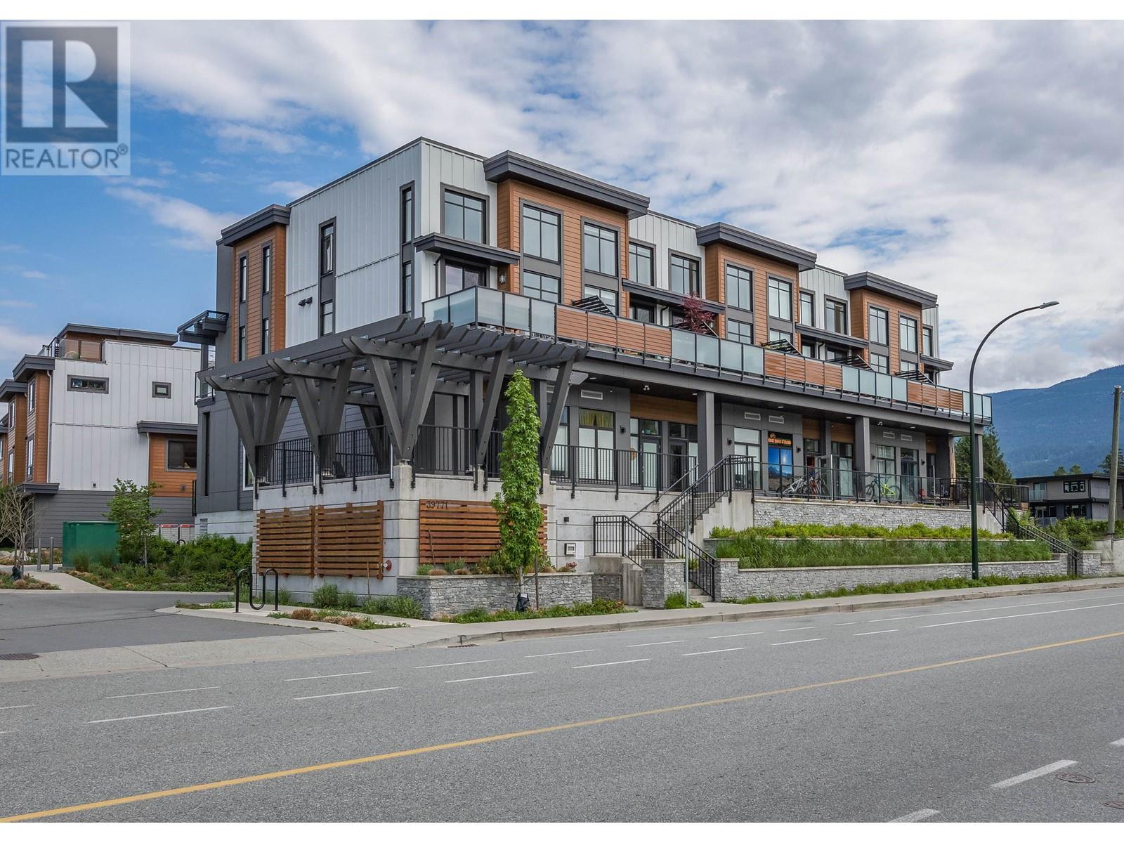 101-39771 GOVERNMENT ROAD, Squamish real estate listing R2974261