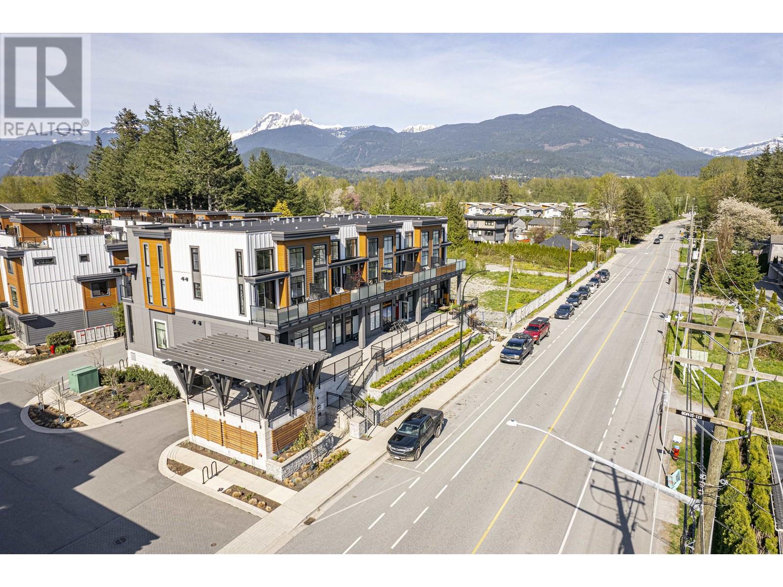 101-39771 GOVERNMENT ROAD, Squamish real estate listing R2974261