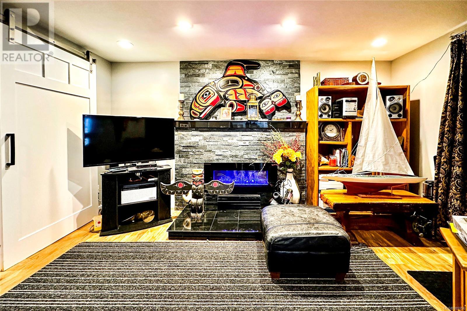 601 WARDEN Cds, Campbell River real estate listing 989256