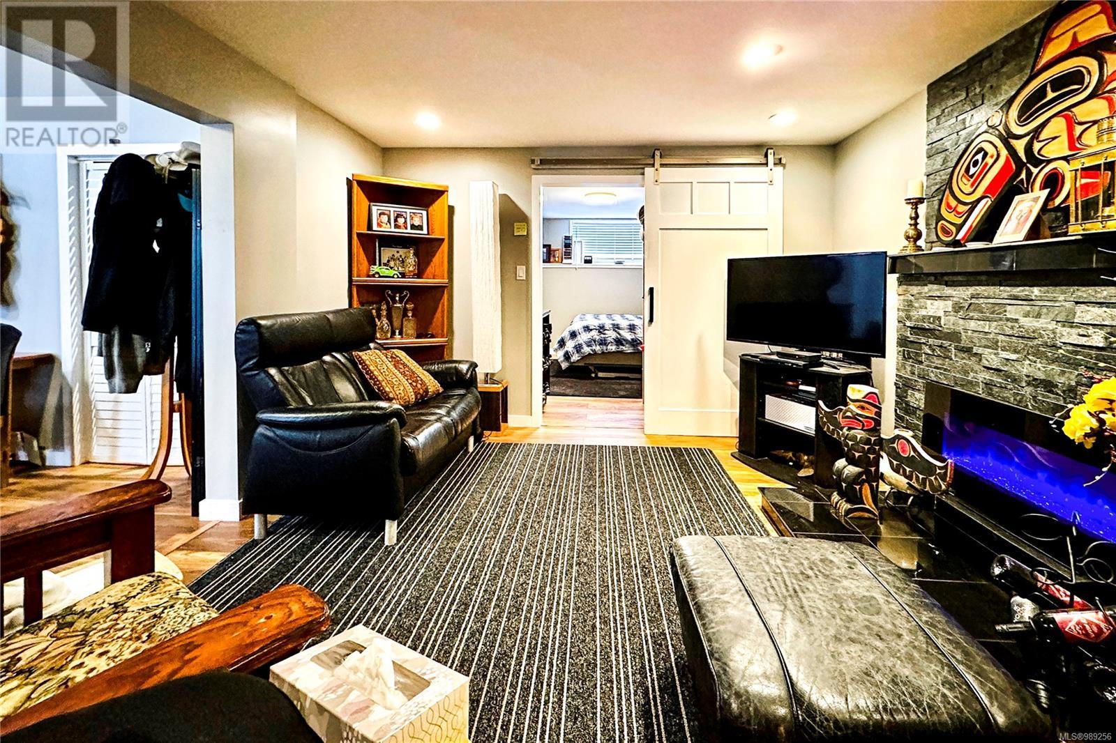 601 WARDEN Cds, Campbell River real estate listing 989256