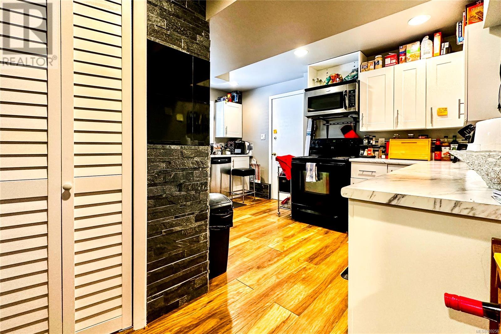 601 WARDEN Cds, Campbell River real estate listing 989256