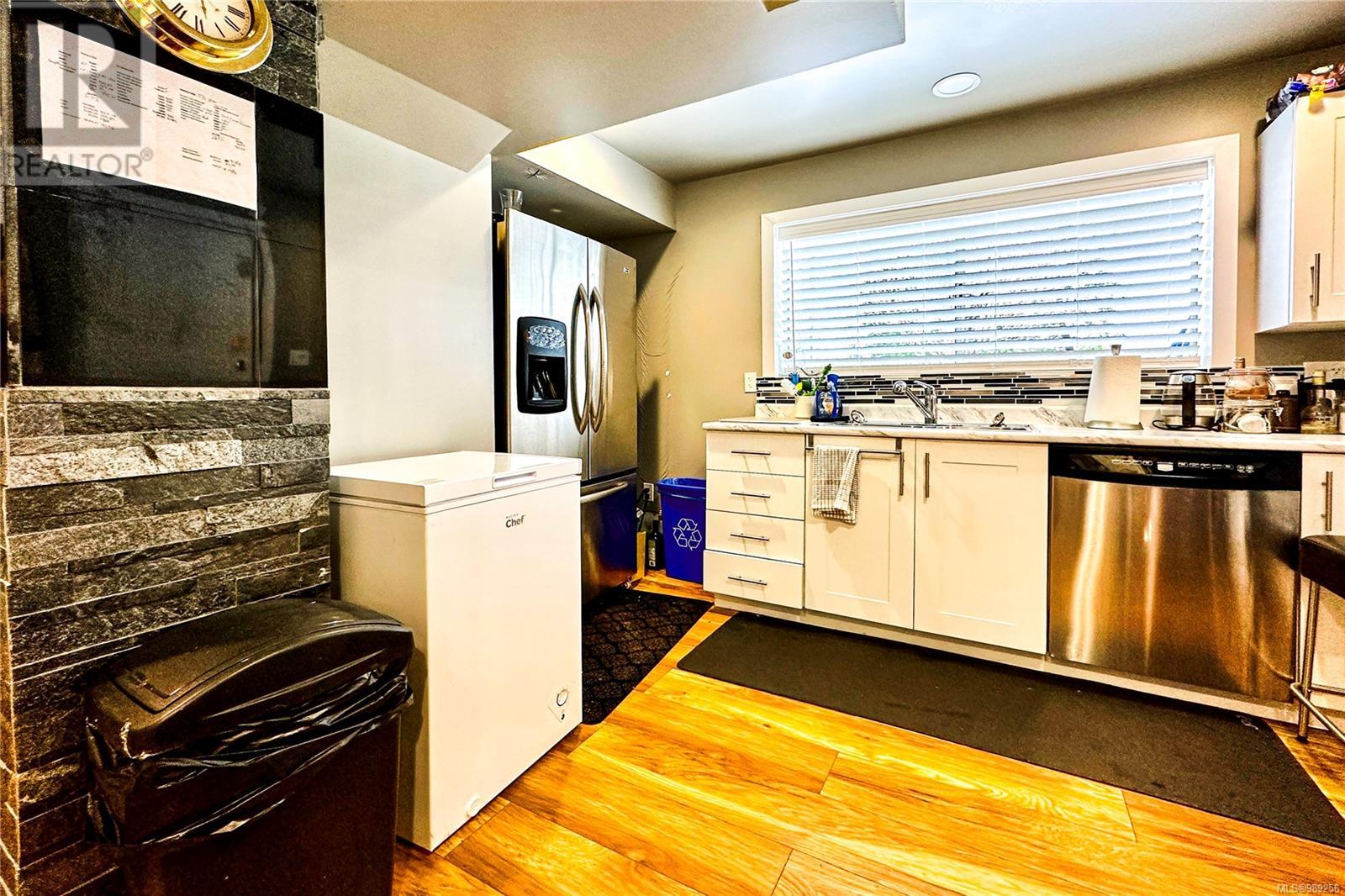 601 WARDEN Cds, Campbell River real estate listing 989256