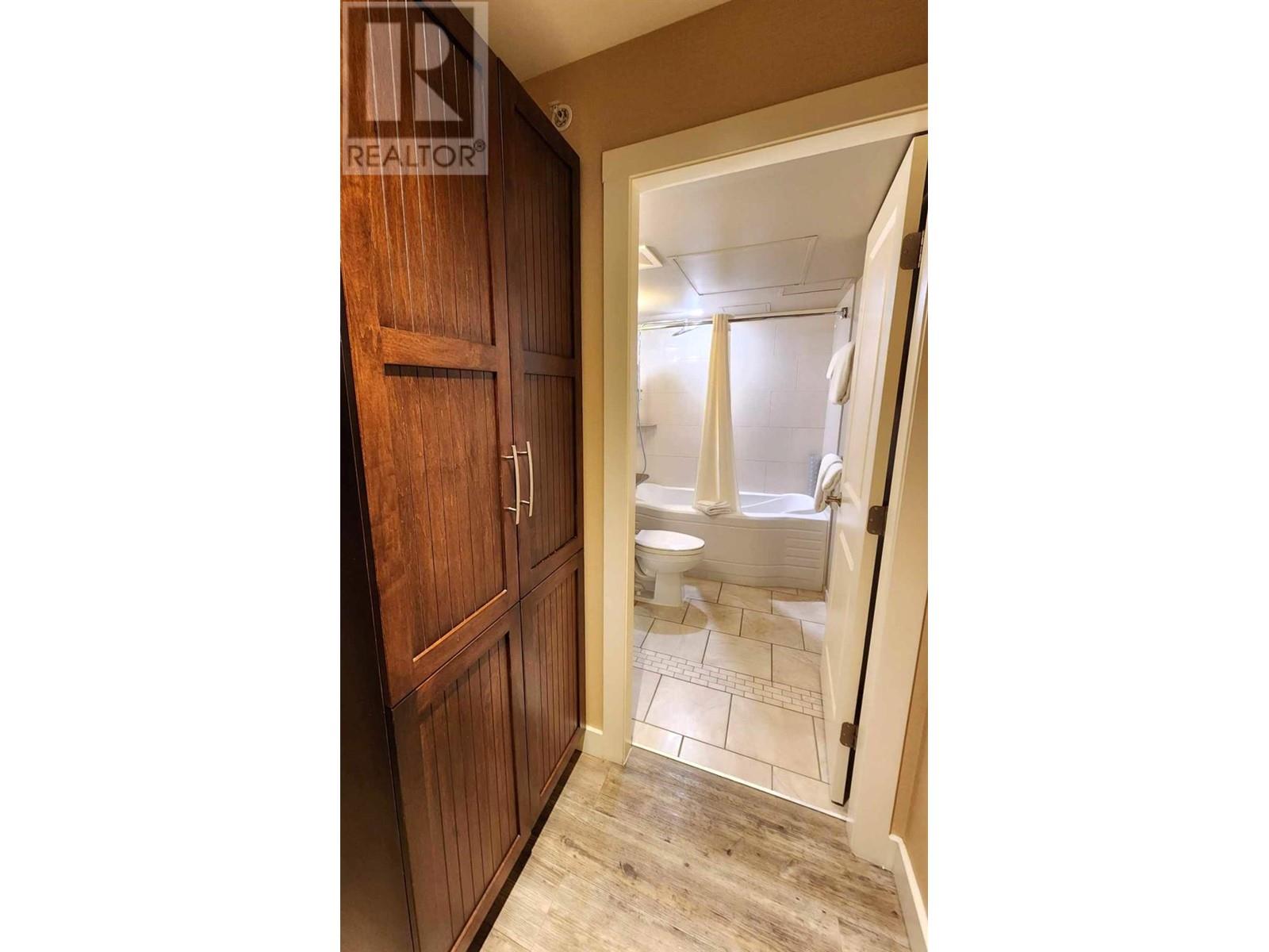 #363 13011 Lakeshore Drive - 10