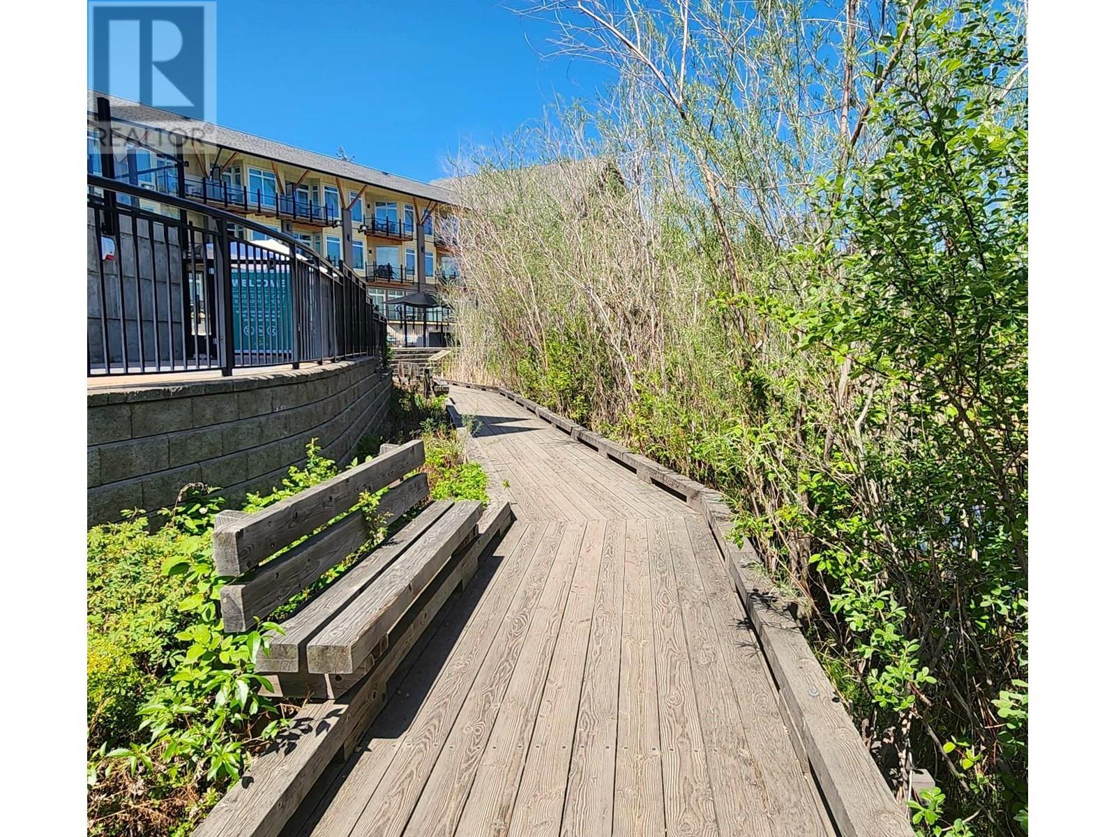 #363 13011 Lakeshore Drive - 19