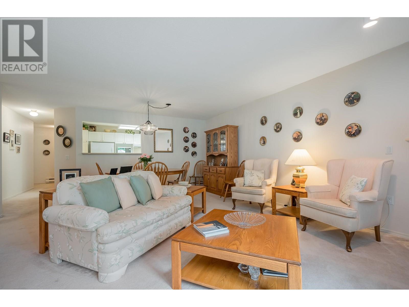 Photo 10 of 23 12071 232 B Street, Maple Ridge BC