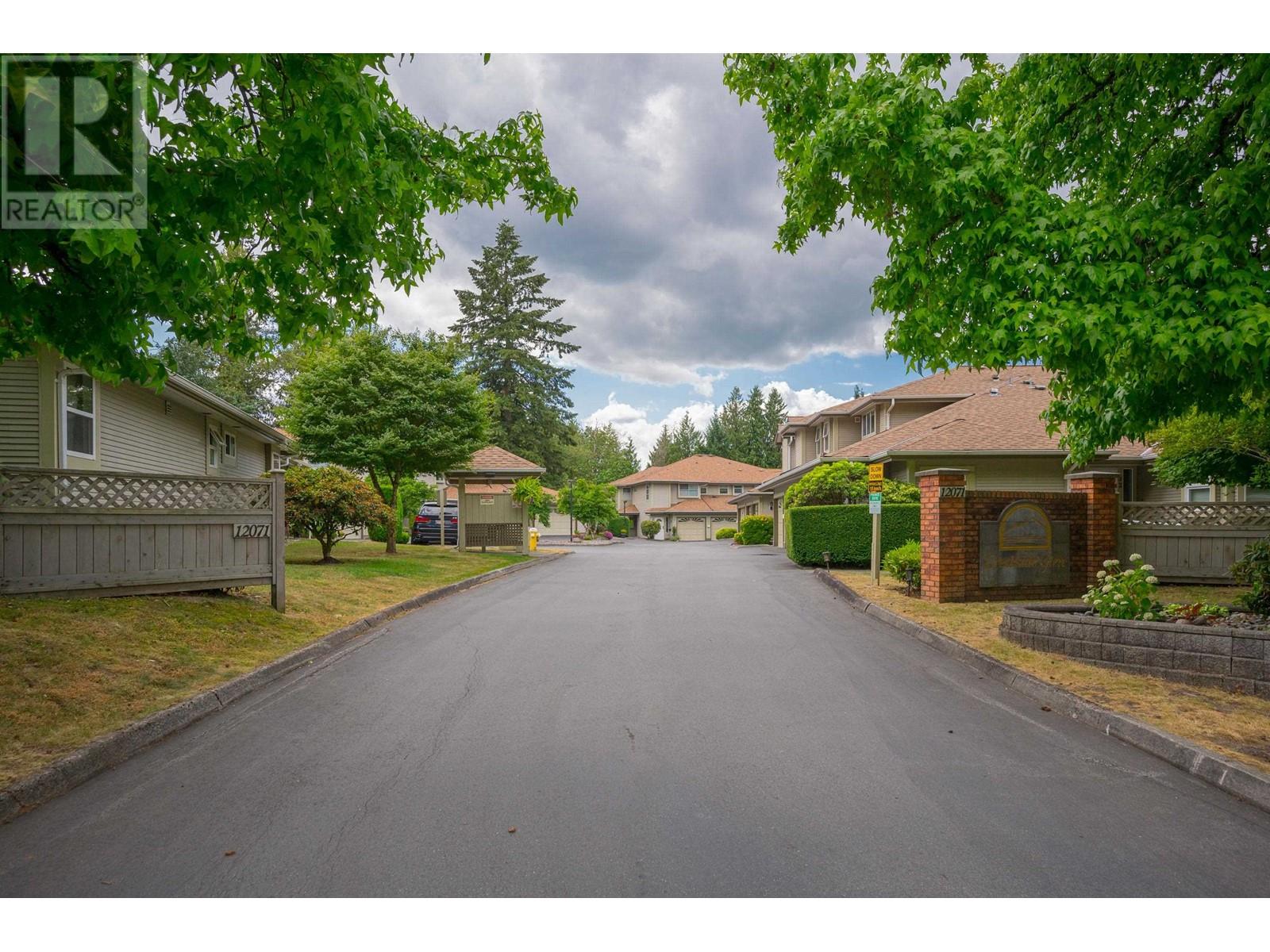Photo 4 of 23 12071 232 B Street, Maple Ridge BC