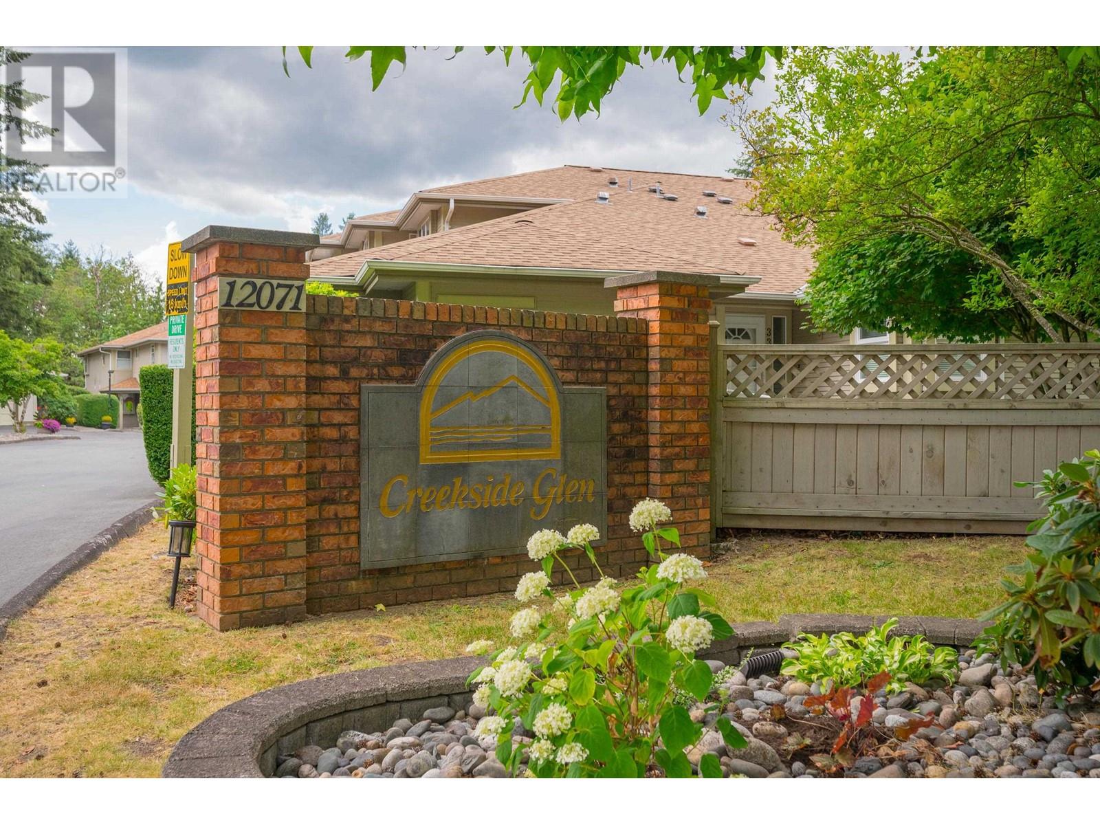 Photo 5 of 23 12071 232 B Street, Maple Ridge BC