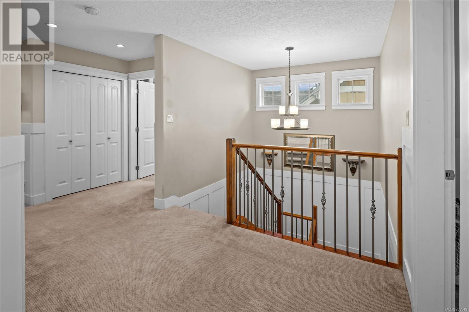 2026 Hannington Rd, Langford real estate listing 989849