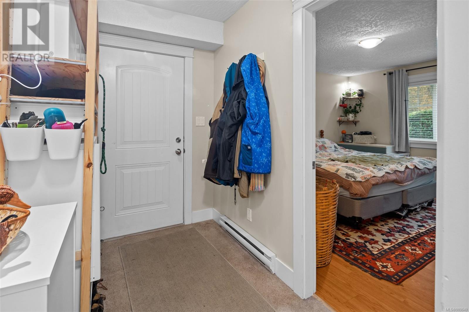2026 Hannington Rd, Langford real estate listing 989849