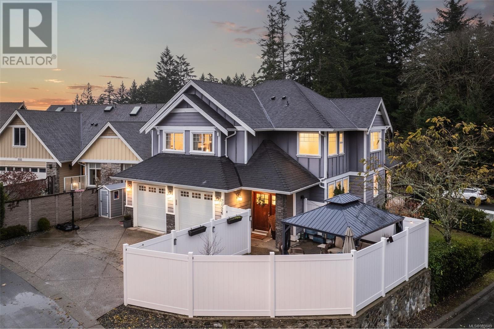 2026 Hannington Rd, Langford real estate listing 989849