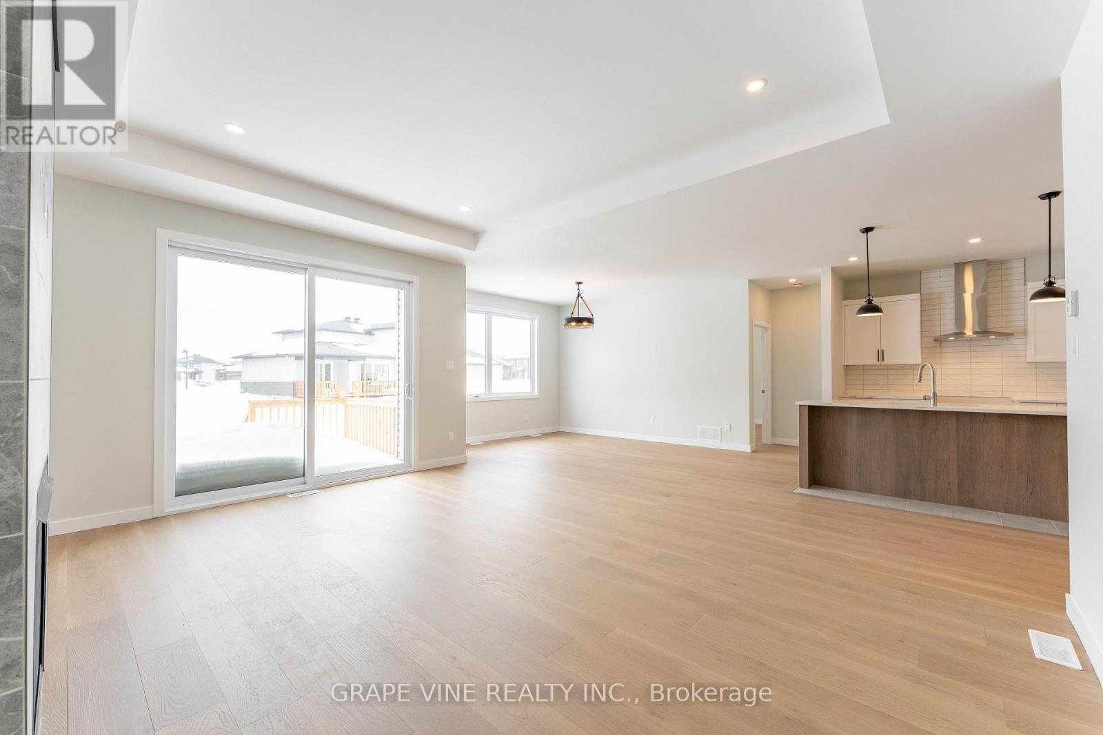 Photo 13 of 1345 Diamond Street, Clarencerockland ON