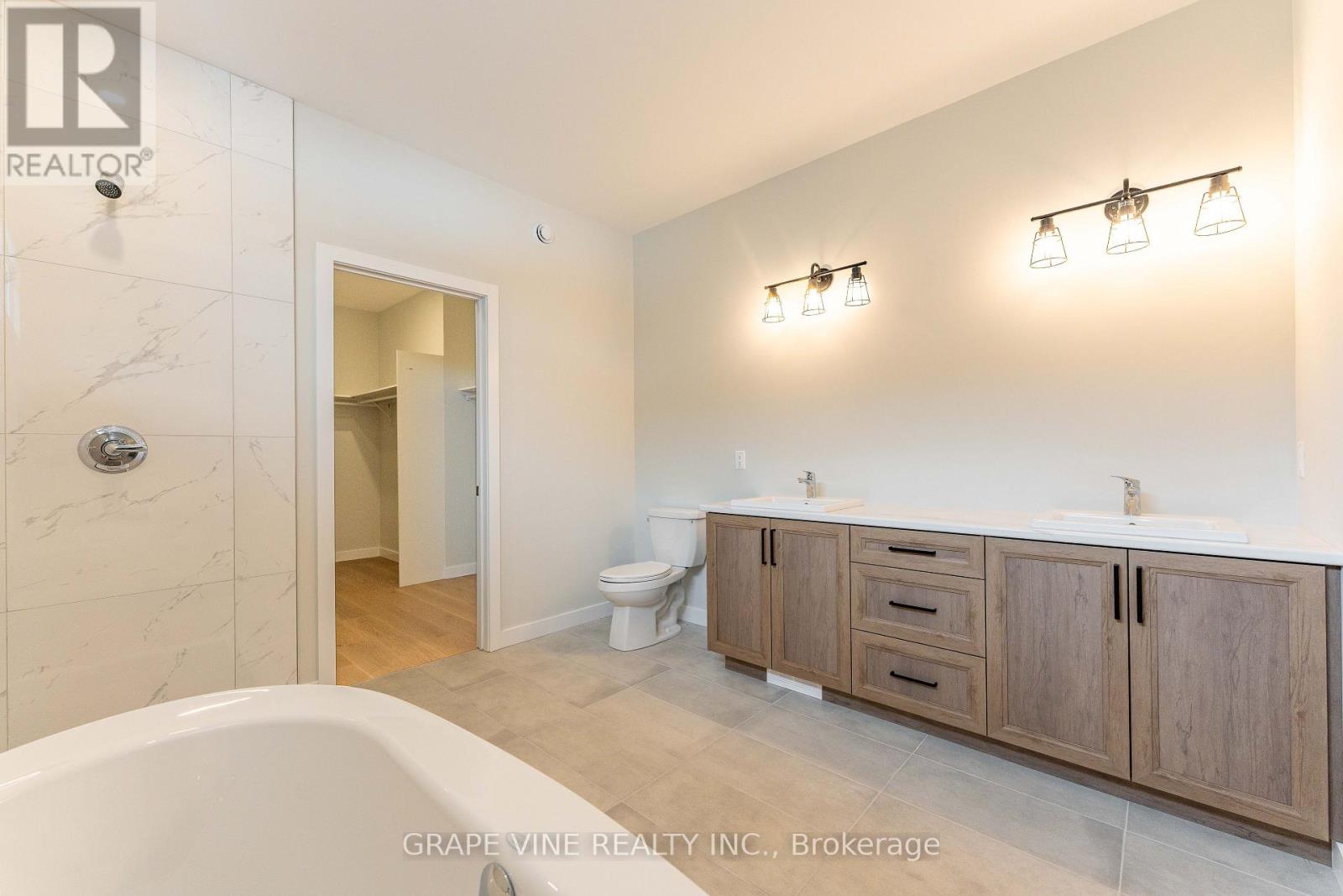 Photo 11 of 1345 Diamond Street, Clarencerockland ON