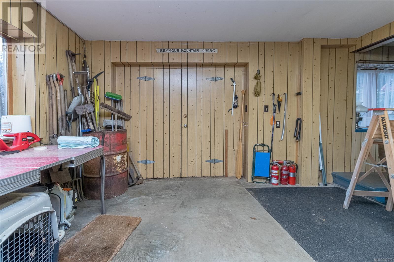  1247 Goldstream Avenue, Langford