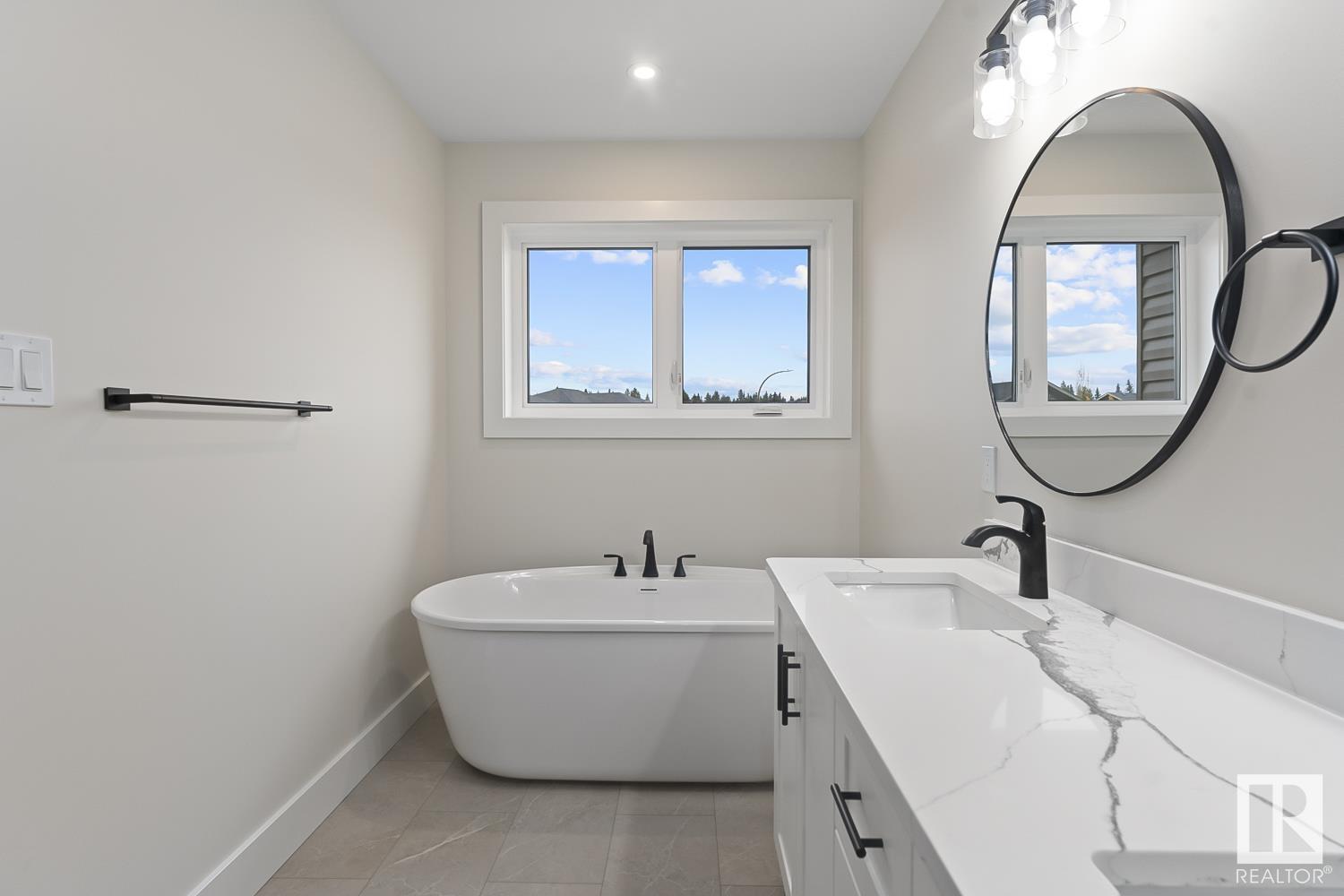 Photo 12 of 807 Schooner Dr, Cold Lake AB