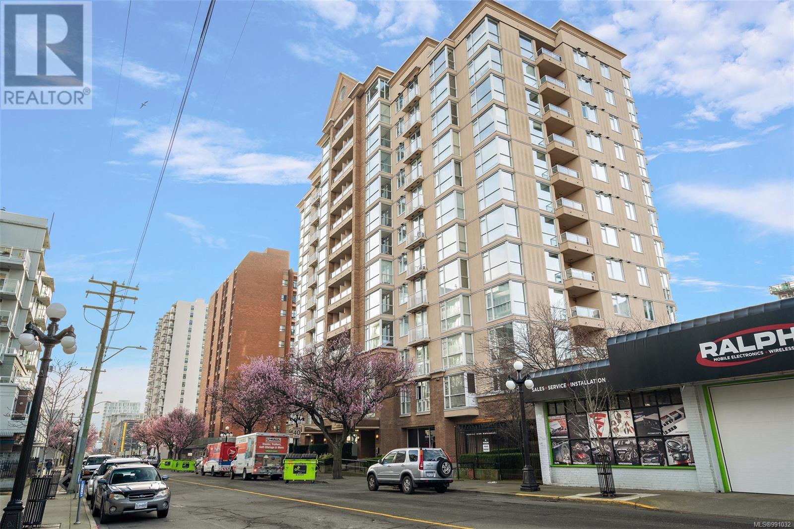 #1009 835 VIEW ST - Image 19