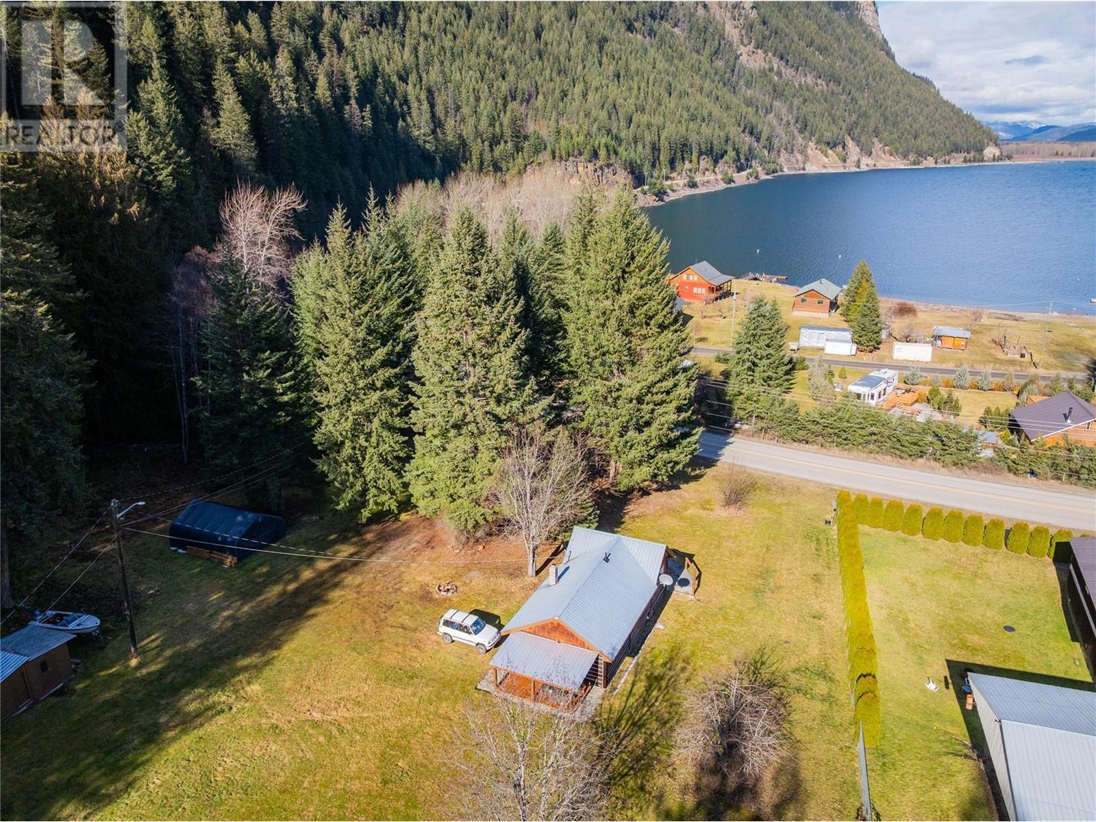 Photo 11 of 11845 31 Highway, Kaslo BC