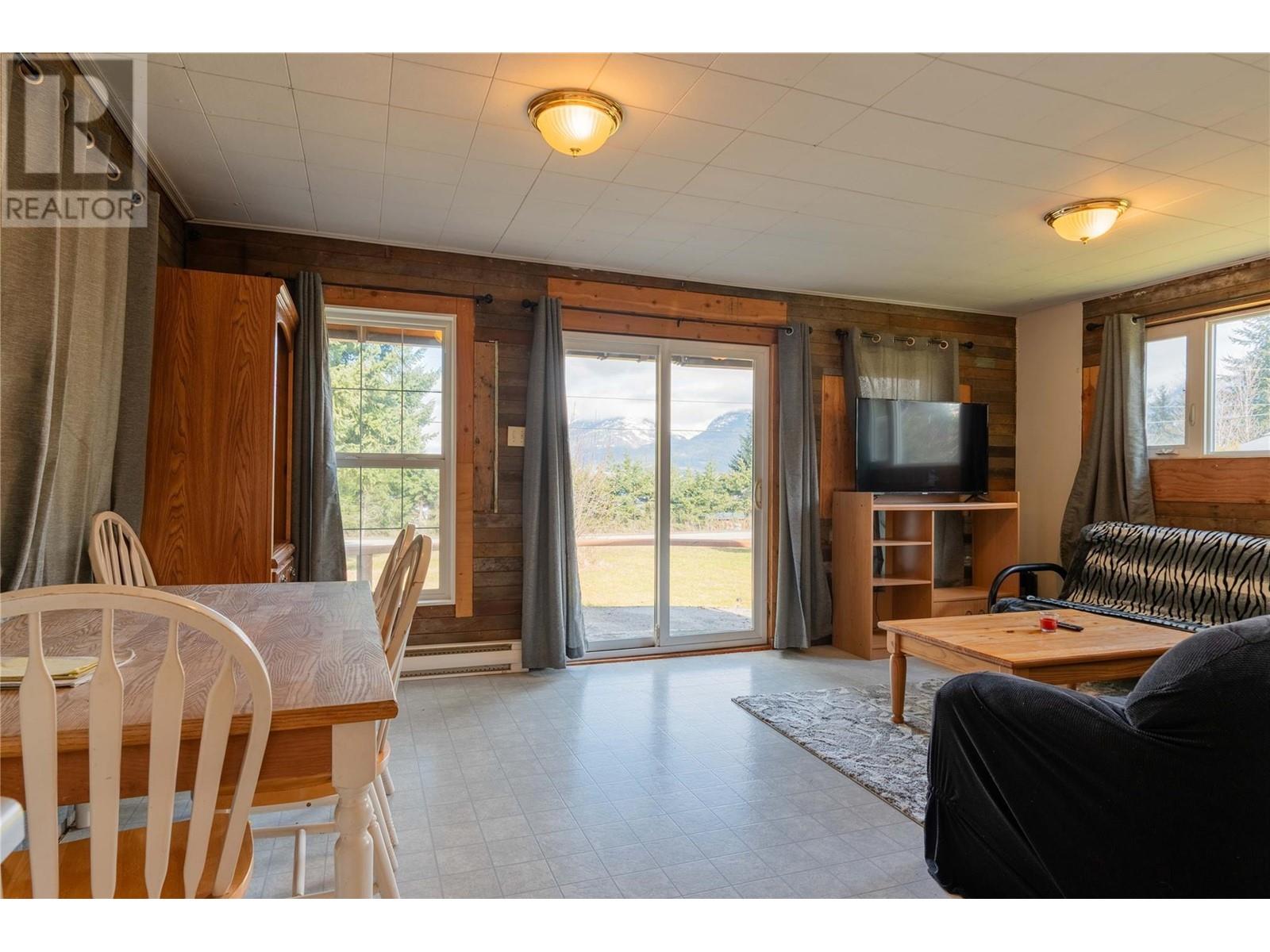 Photo 38 of 11845 31 Highway, Kaslo BC