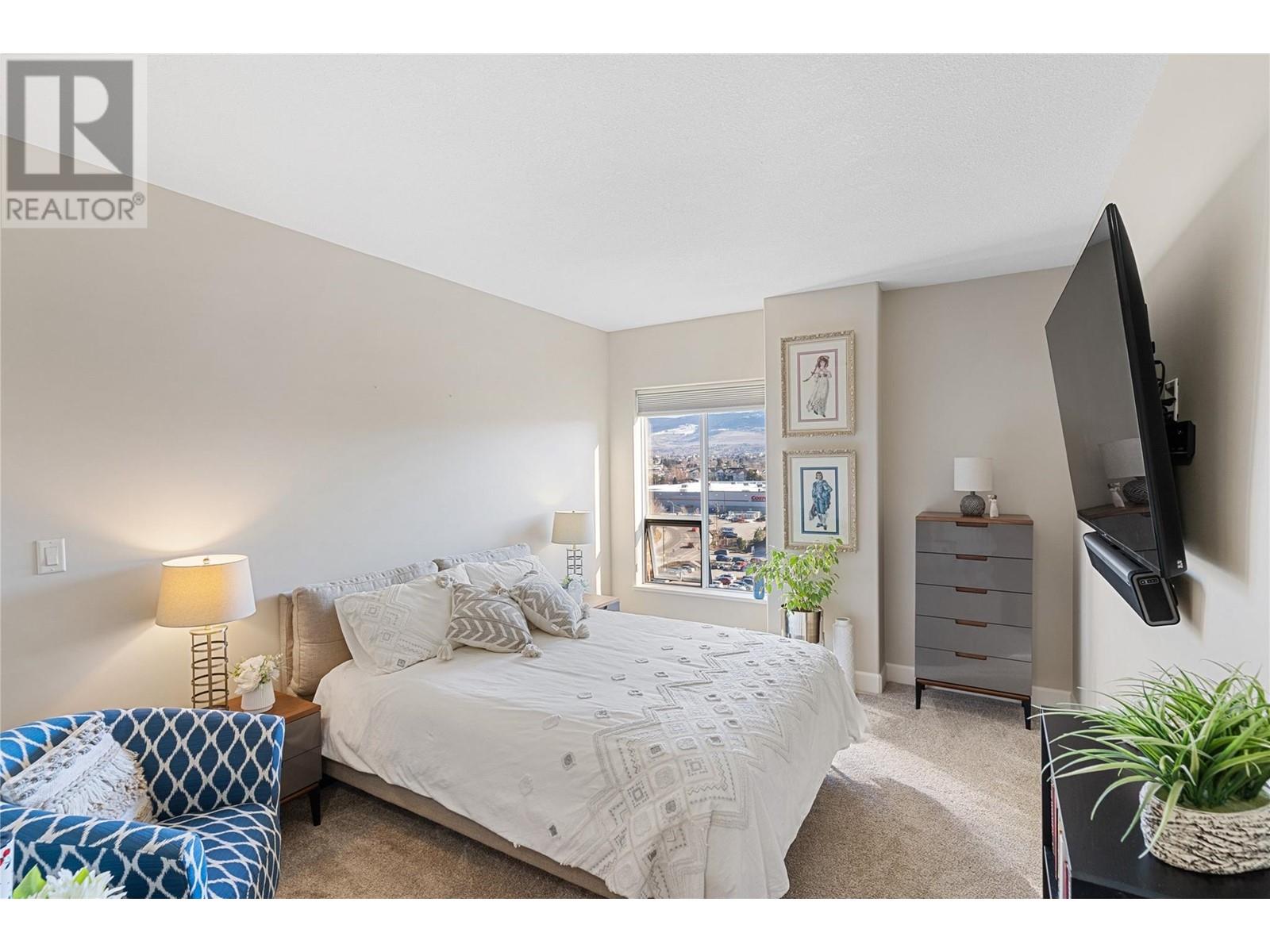 1002 1947 Underhill Street, Kelowna