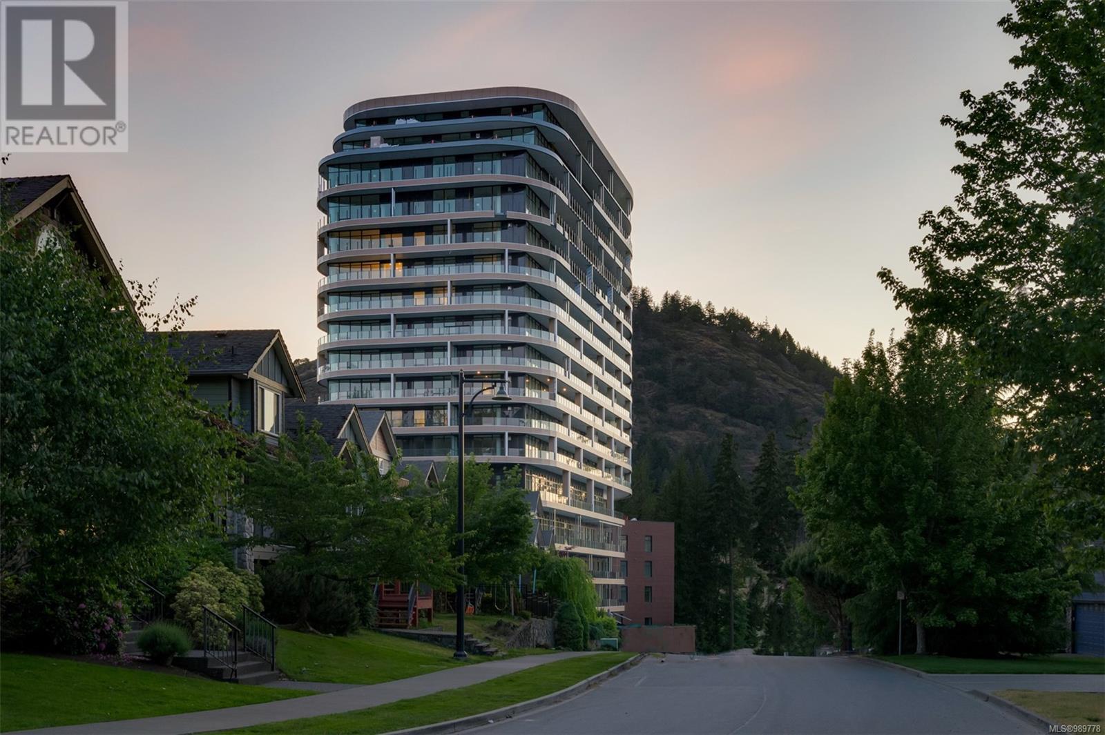 416 2000 Hannington Rd, Langford real estate listing 989778