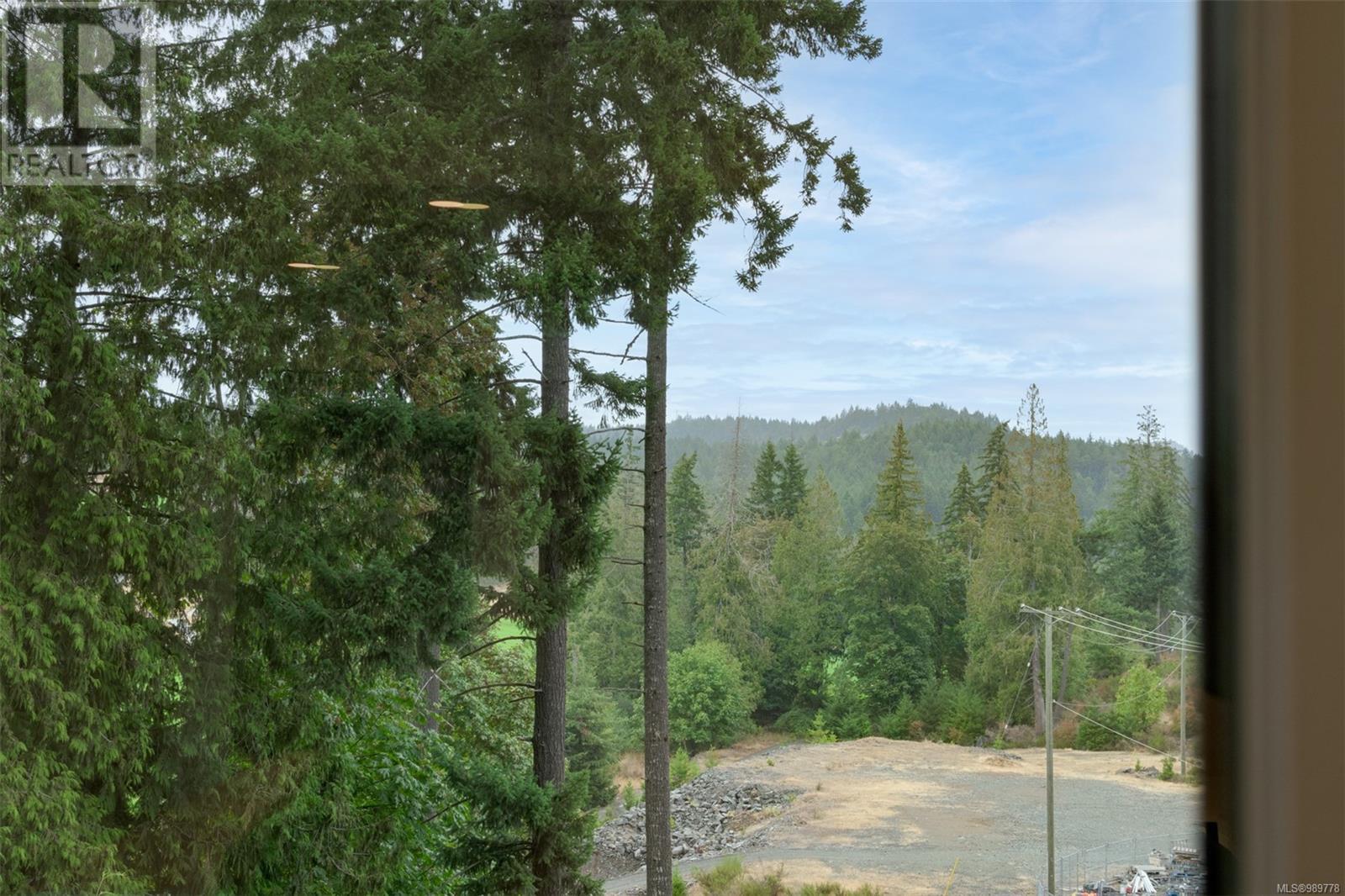 416 2000 Hannington Rd, Langford real estate listing 989778
