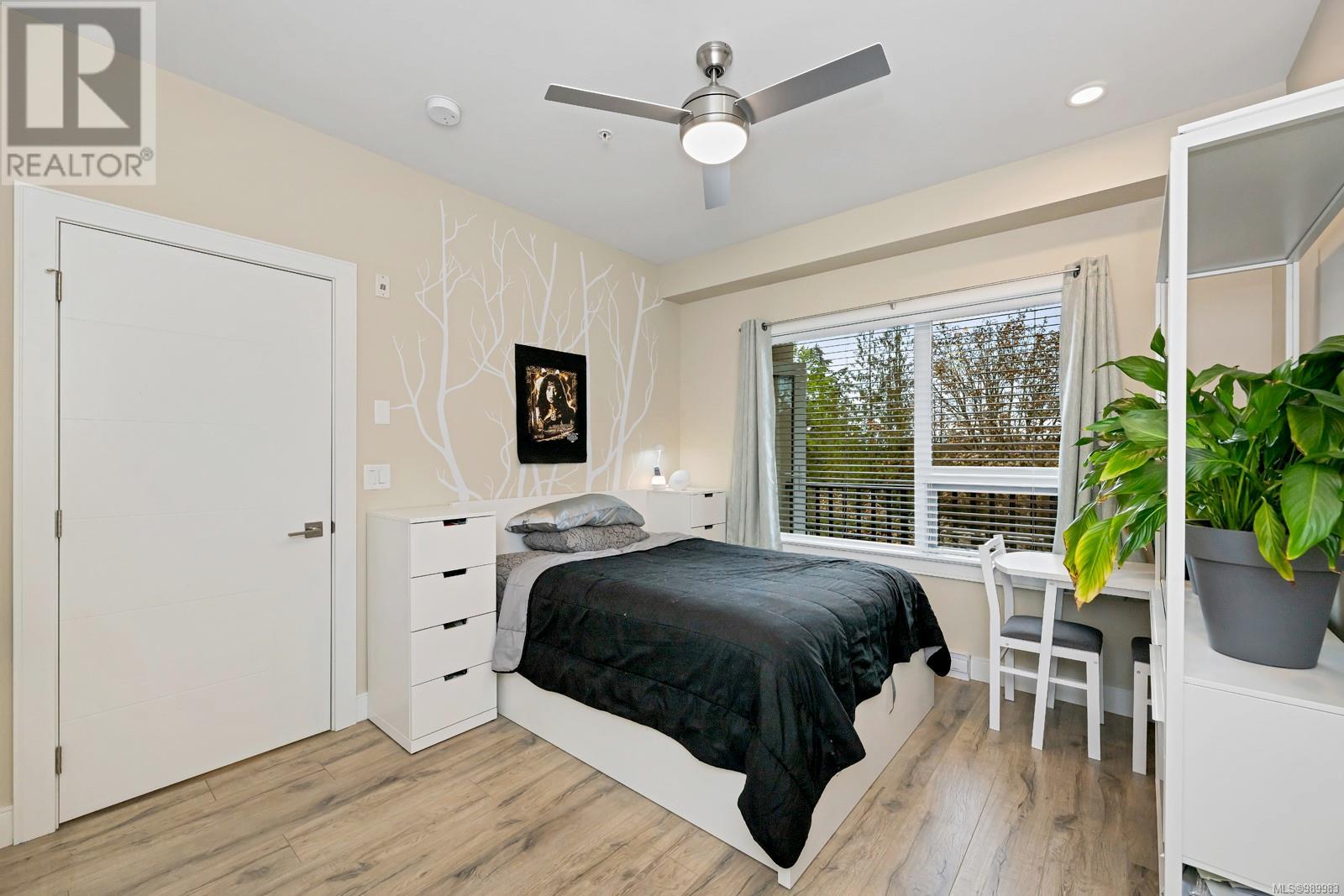 303 280 Island Highway, View Royal